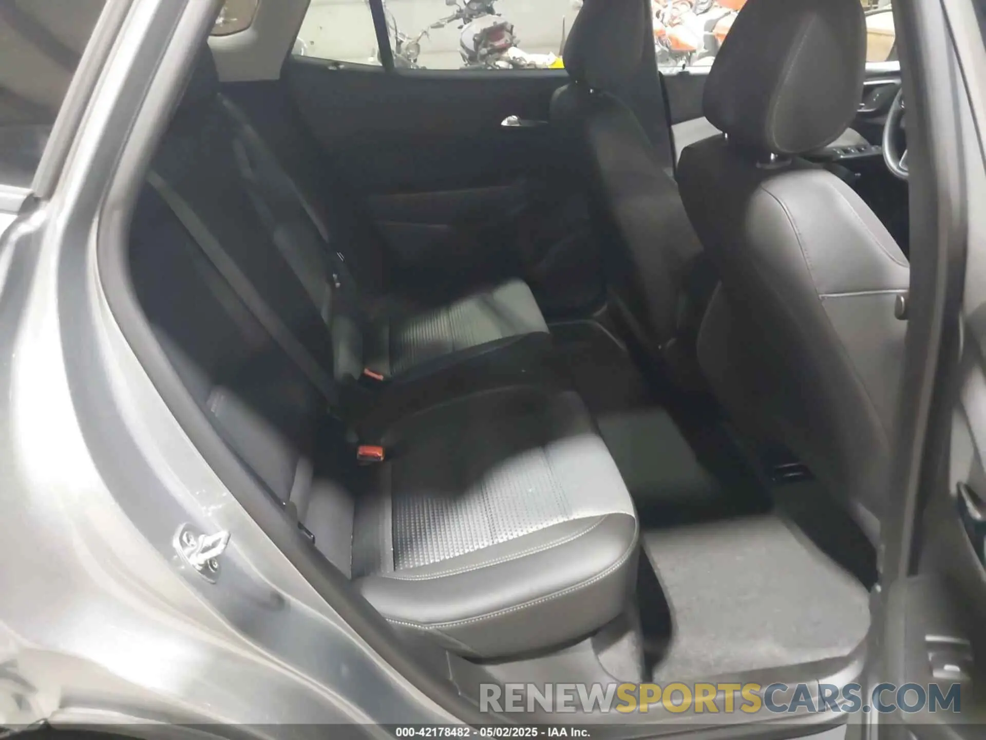 8 Photograph of a damaged car KL77LHE28RC112469 CHEVROLET TRAX 2024