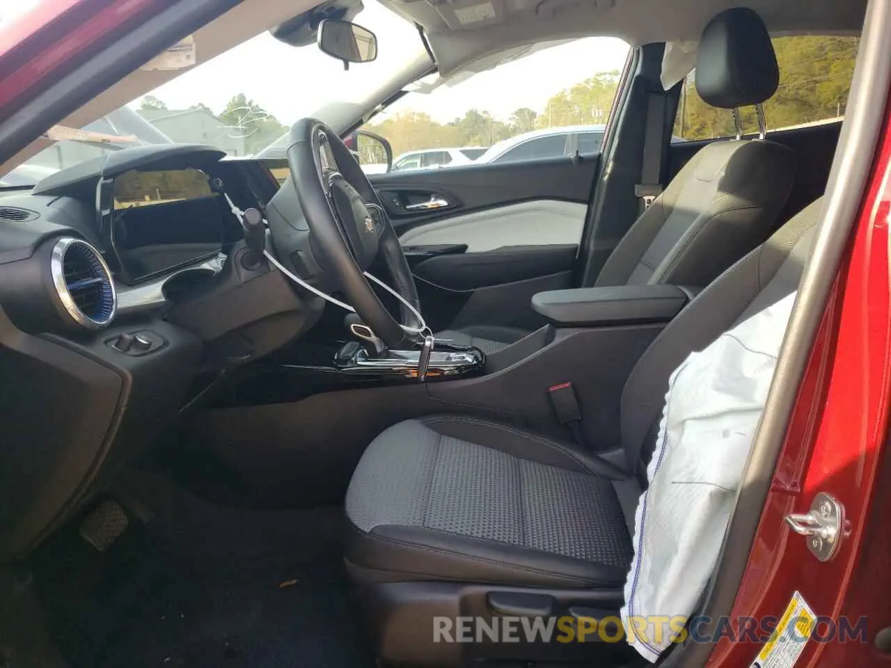 7 Photograph of a damaged car KL77LHE28RC217495 CHEVROLET TRAX 2024