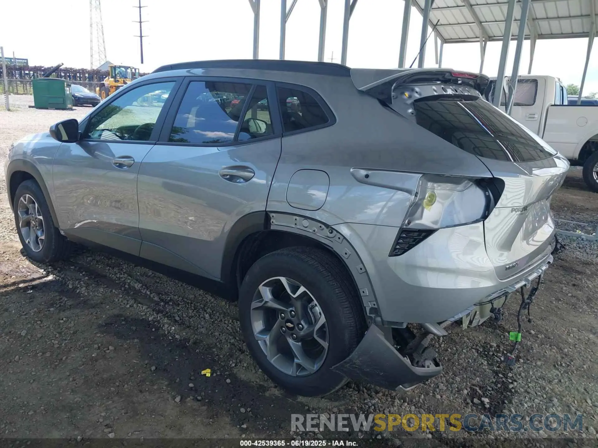 3 Photograph of a damaged car KL77LHE28RC221692 CHEVROLET TRAX 2024