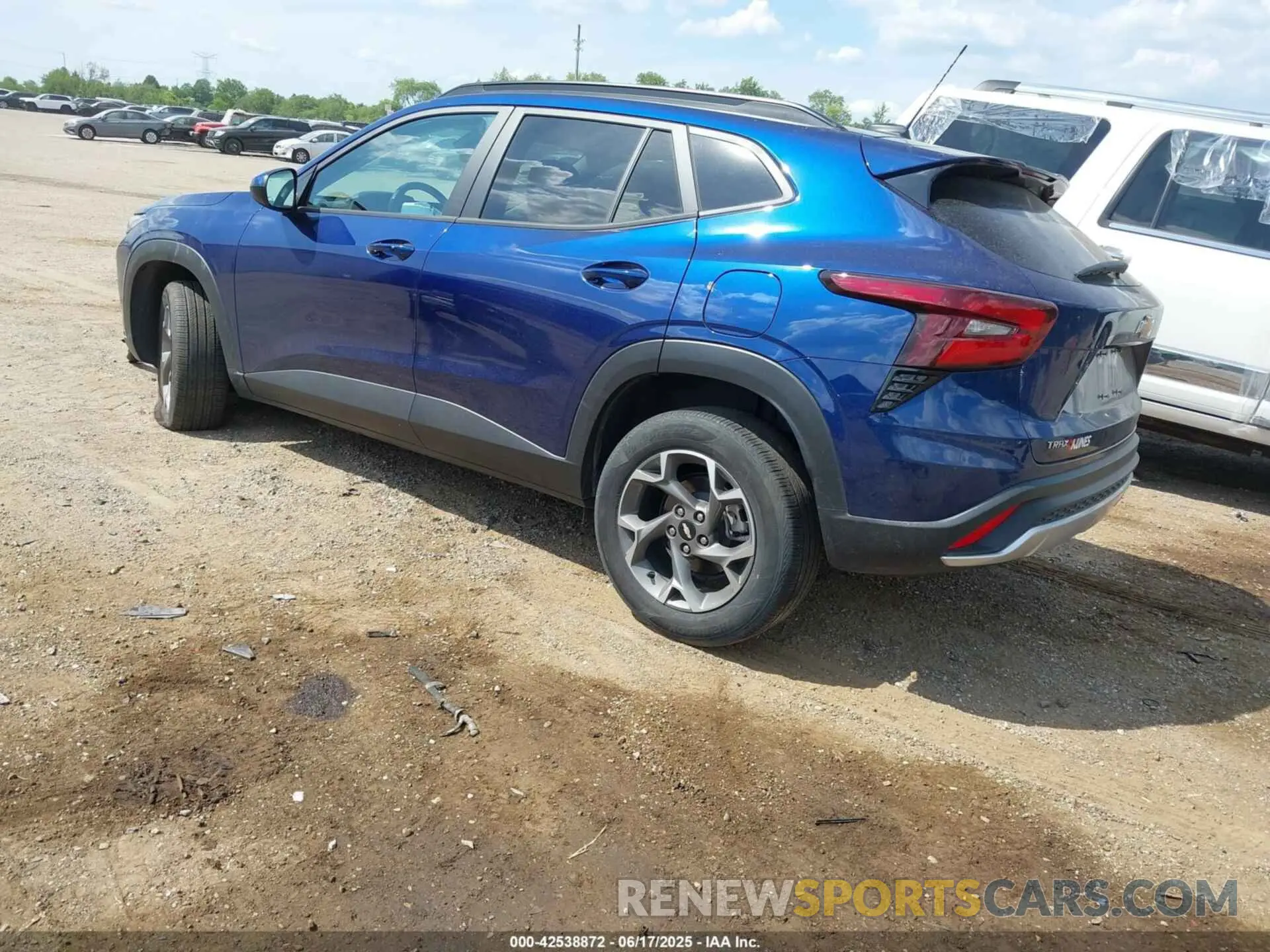3 Photograph of a damaged car KL77LHE29RC108219 CHEVROLET TRAX 2024