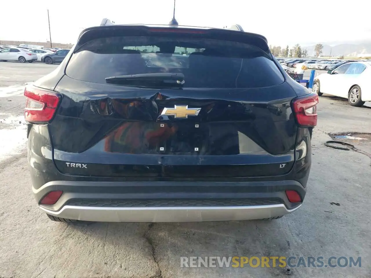 6 Photograph of a damaged car KL77LHE29RC189769 CHEVROLET TRAX 2024