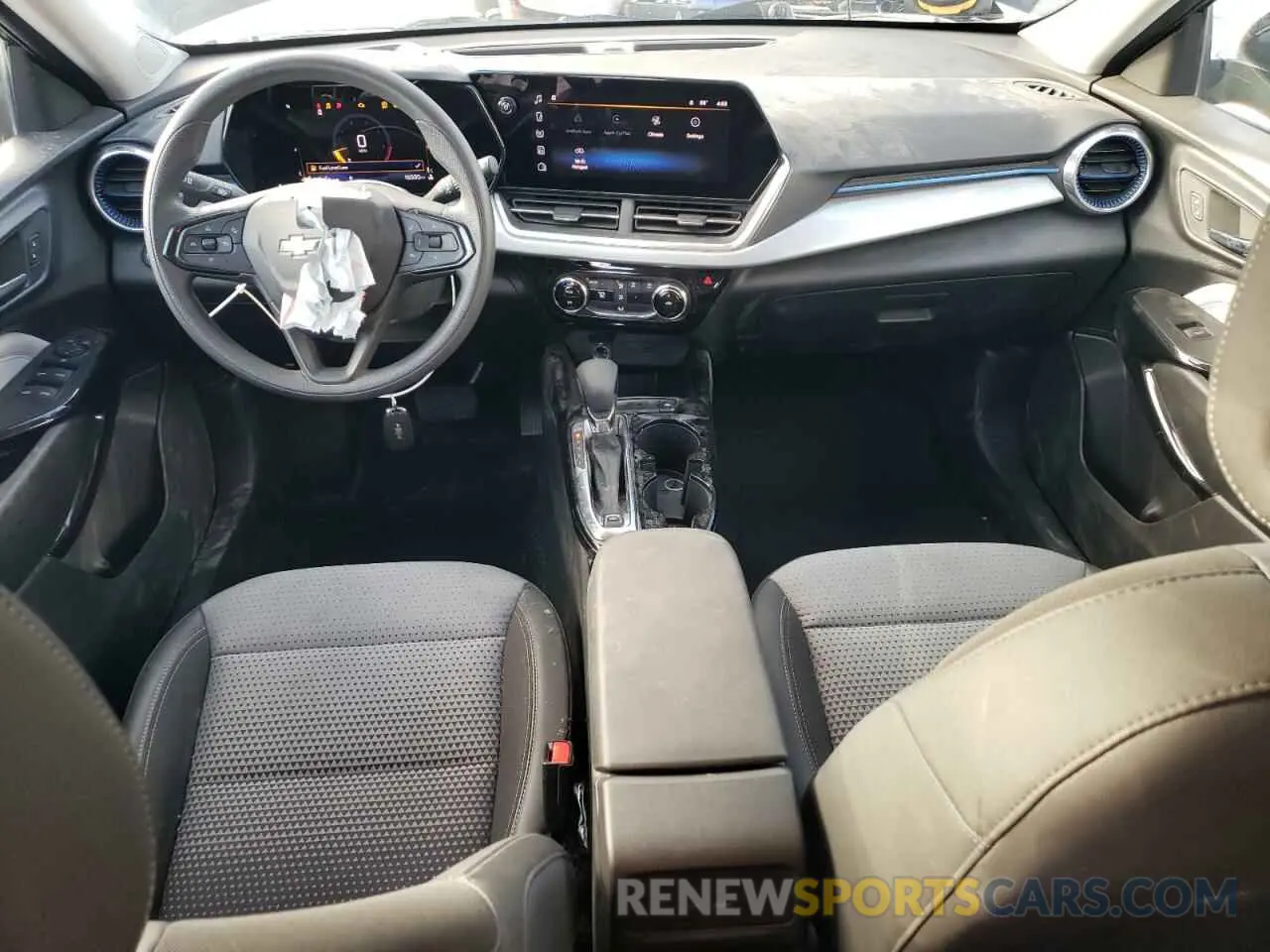 8 Photograph of a damaged car KL77LHE29RC189769 CHEVROLET TRAX 2024
