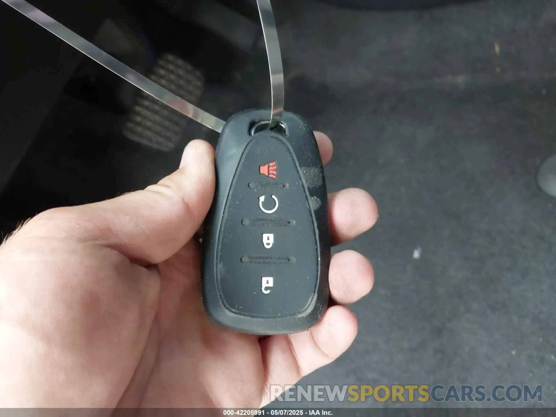 11 Photograph of a damaged car KL77LHE29RC211107 CHEVROLET TRAX 2024