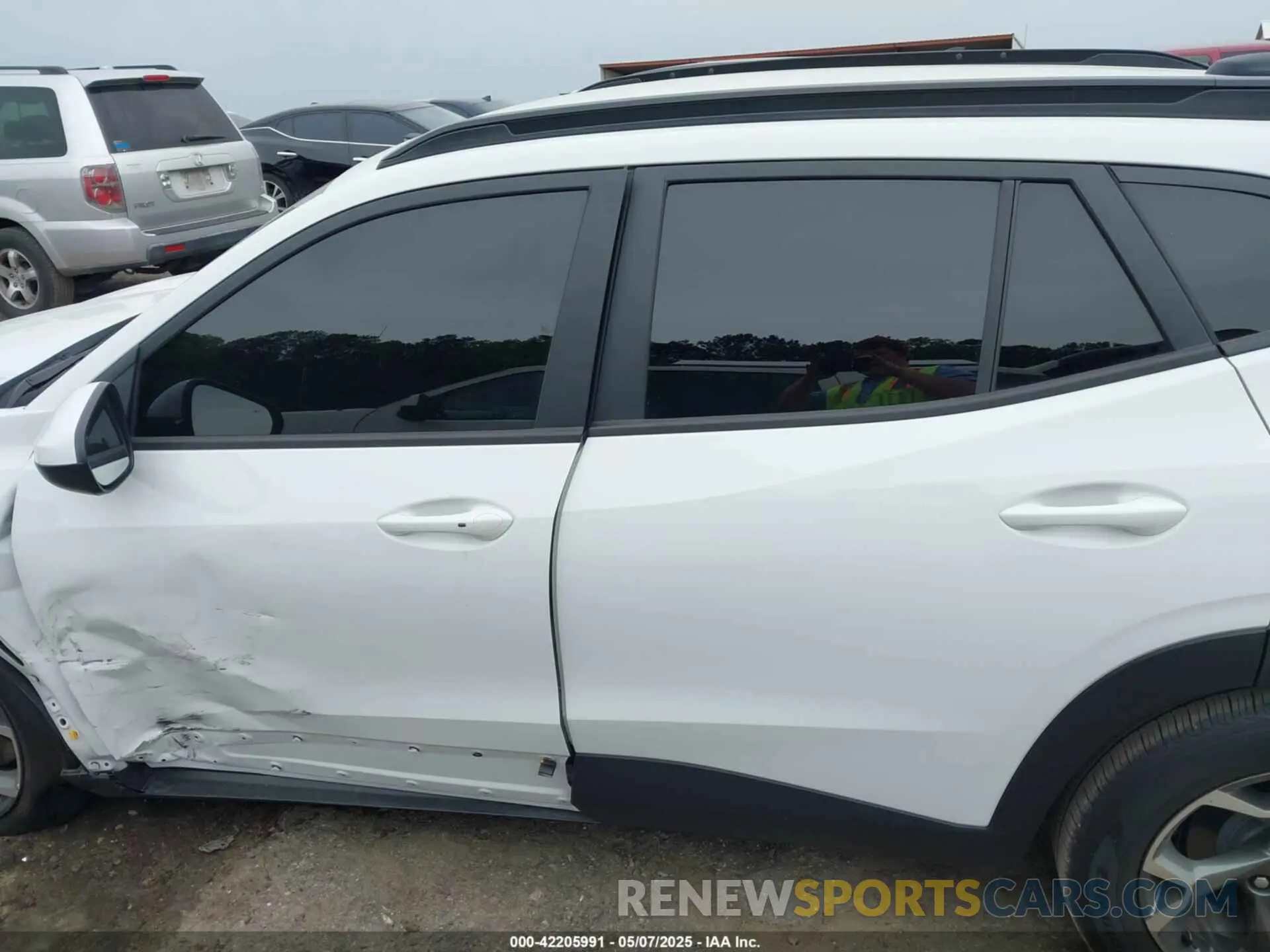14 Photograph of a damaged car KL77LHE29RC211107 CHEVROLET TRAX 2024