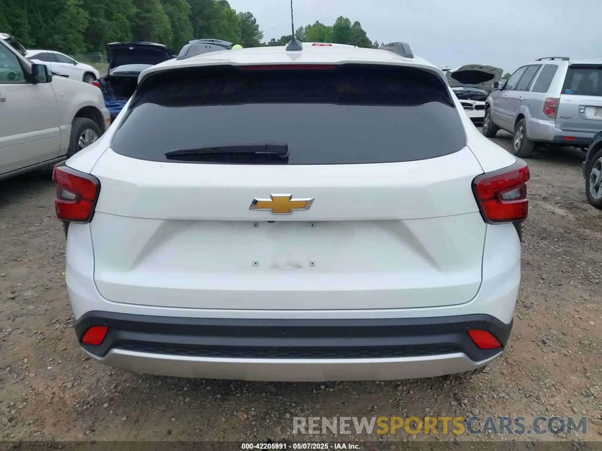 16 Photograph of a damaged car KL77LHE29RC211107 CHEVROLET TRAX 2024