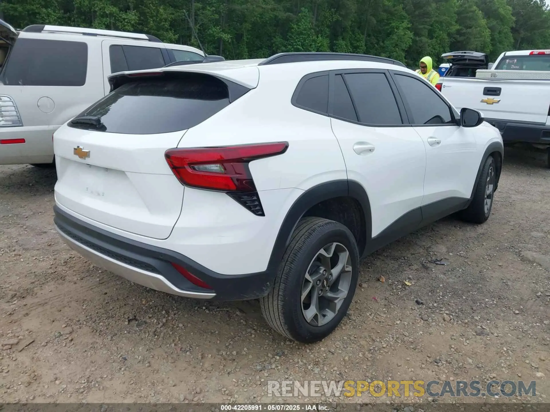 4 Photograph of a damaged car KL77LHE29RC211107 CHEVROLET TRAX 2024