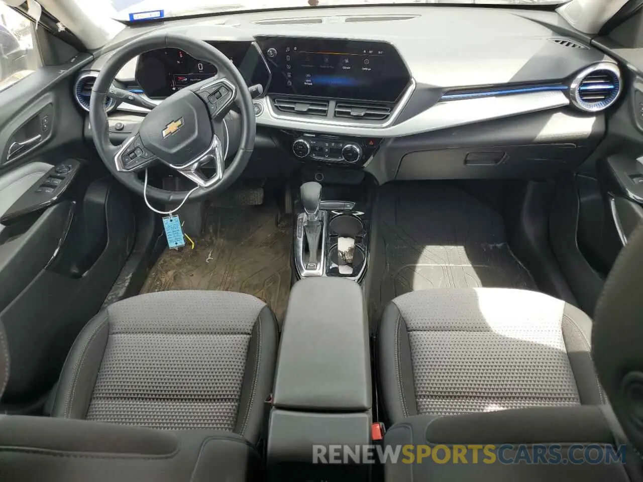 8 Photograph of a damaged car KL77LHE29RC224164 CHEVROLET TRAX 2024