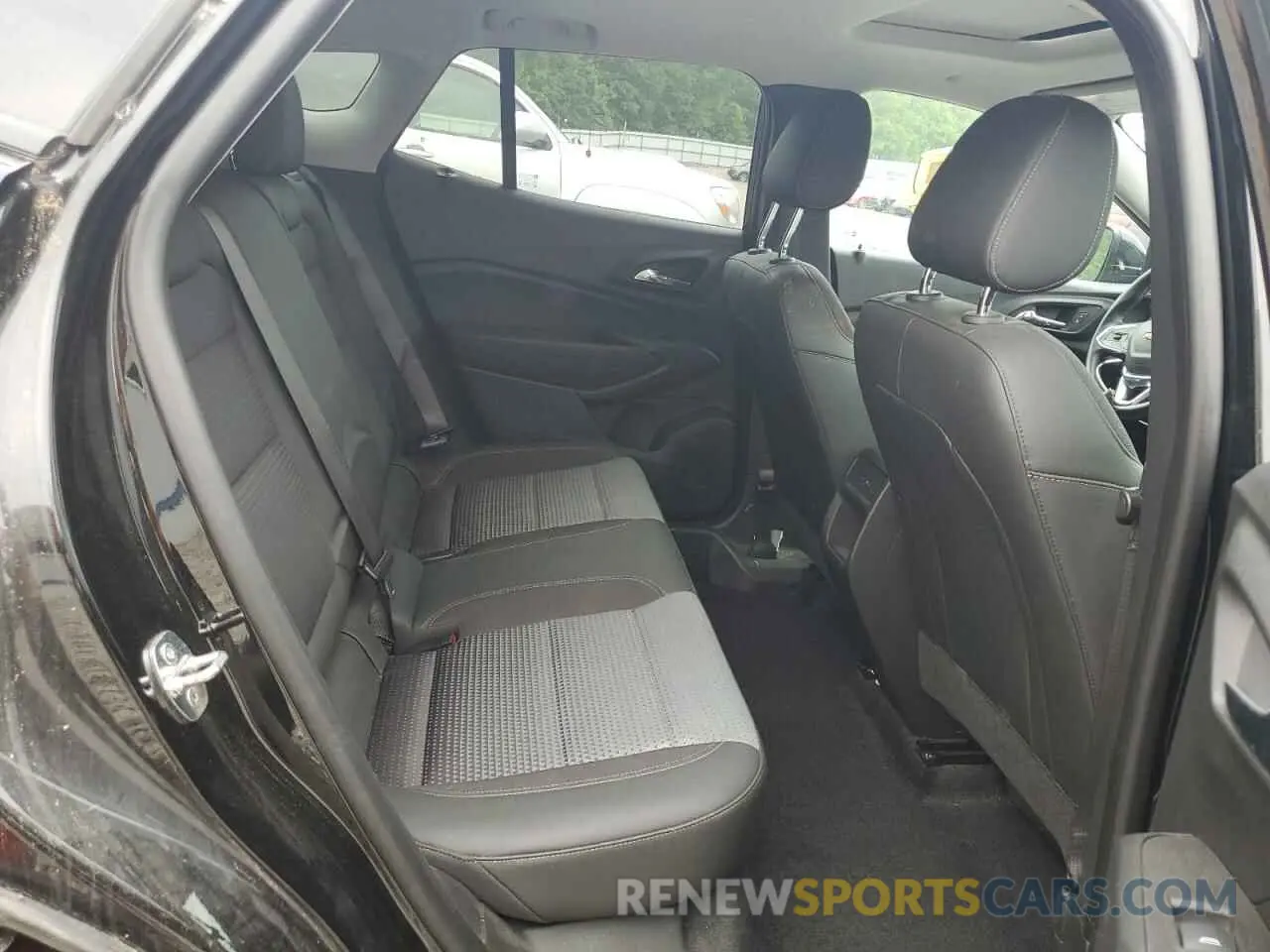 11 Photograph of a damaged car KL77LHE2XRC010624 CHEVROLET TRAX 2024