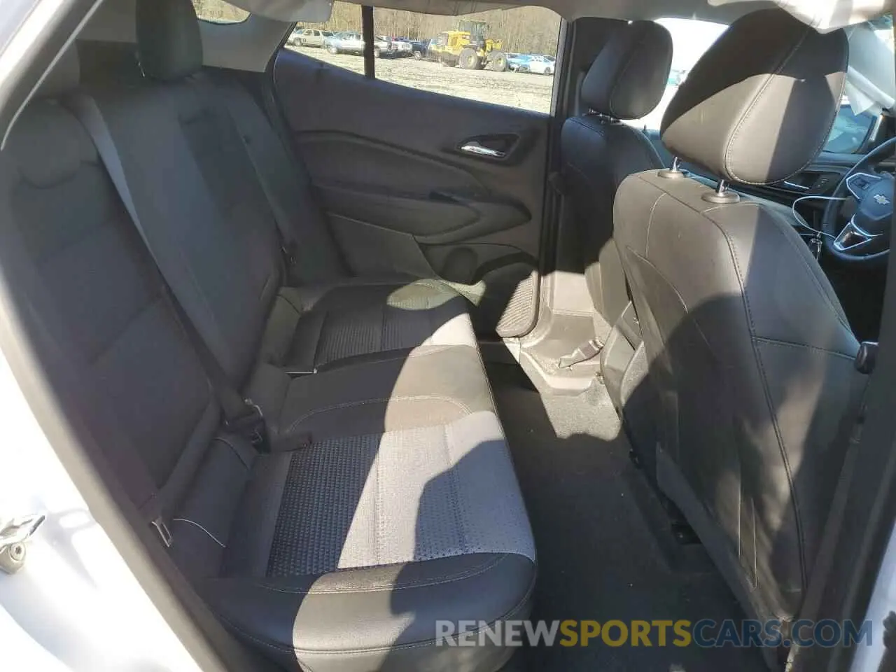 10 Photograph of a damaged car KL77LHE2XRC017833 CHEVROLET TRAX 2024