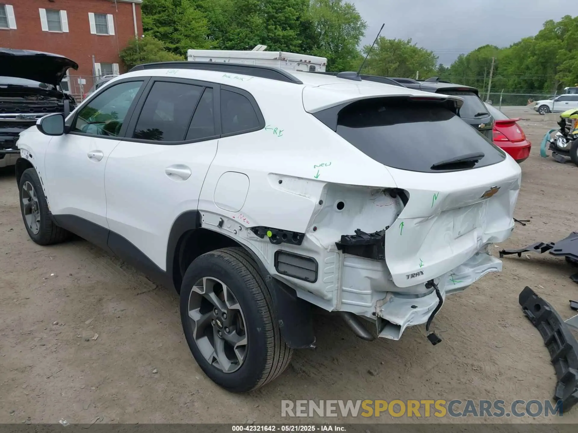 3 Photograph of a damaged car KL77LHE2XRC045597 CHEVROLET TRAX 2024