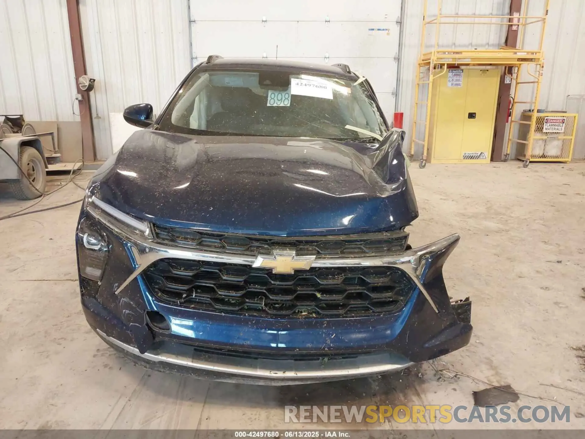 11 Photograph of a damaged car KL77LHE2XRC060407 CHEVROLET TRAX 2024