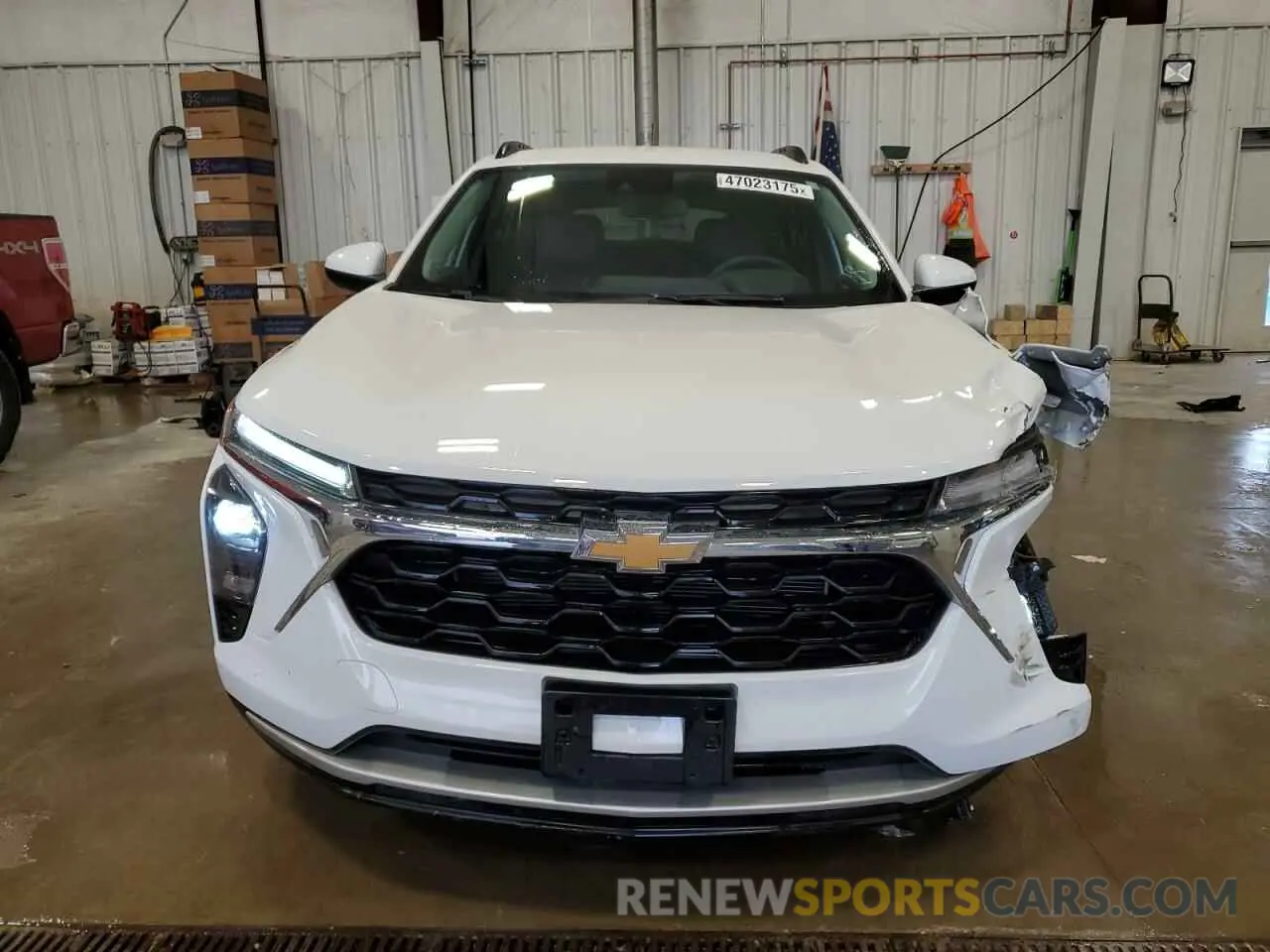 5 Photograph of a damaged car KL77LHE2XRC105541 CHEVROLET TRAX 2024