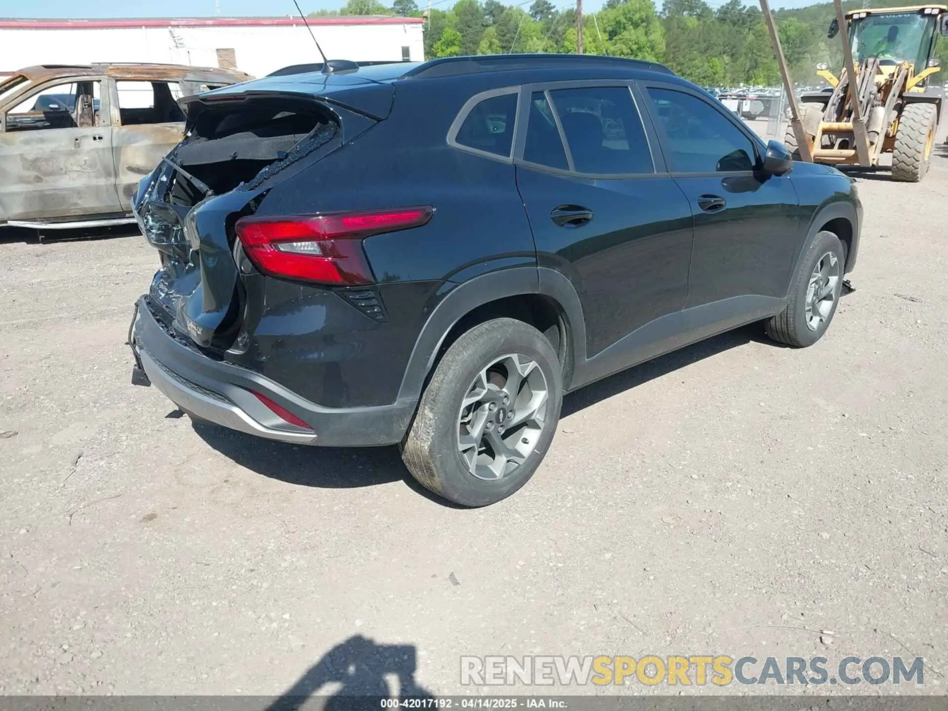 4 Photograph of a damaged car KL77LHE2XRC113686 CHEVROLET TRAX 2024
