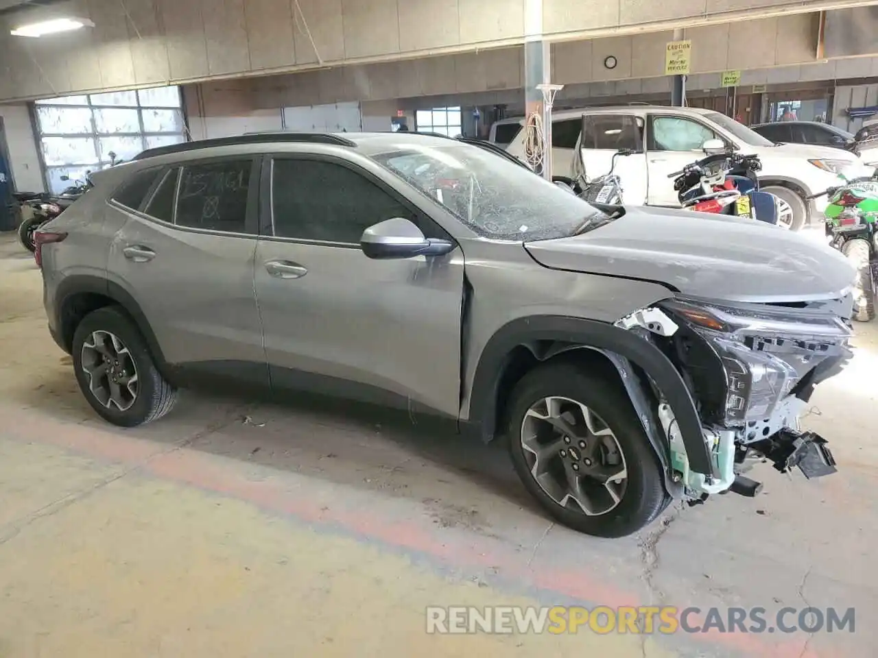 4 Photograph of a damaged car KL77LHE2XRC137261 CHEVROLET TRAX 2024