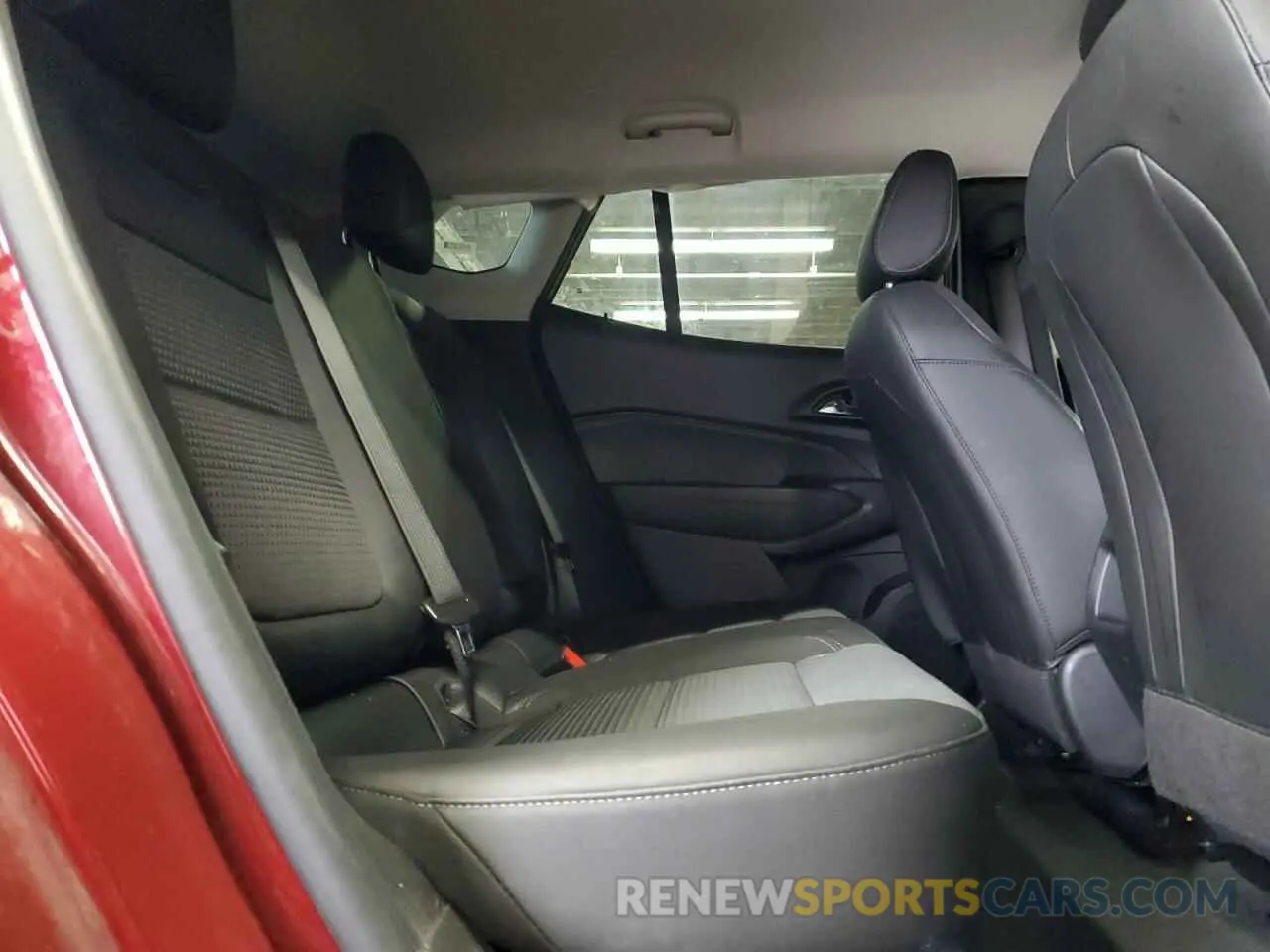 11 Photograph of a damaged car KL77LHE2XRC236761 CHEVROLET TRAX 2024