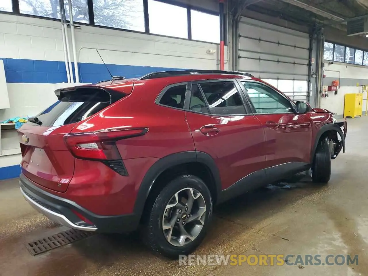 3 Photograph of a damaged car KL77LHE2XRC236761 CHEVROLET TRAX 2024