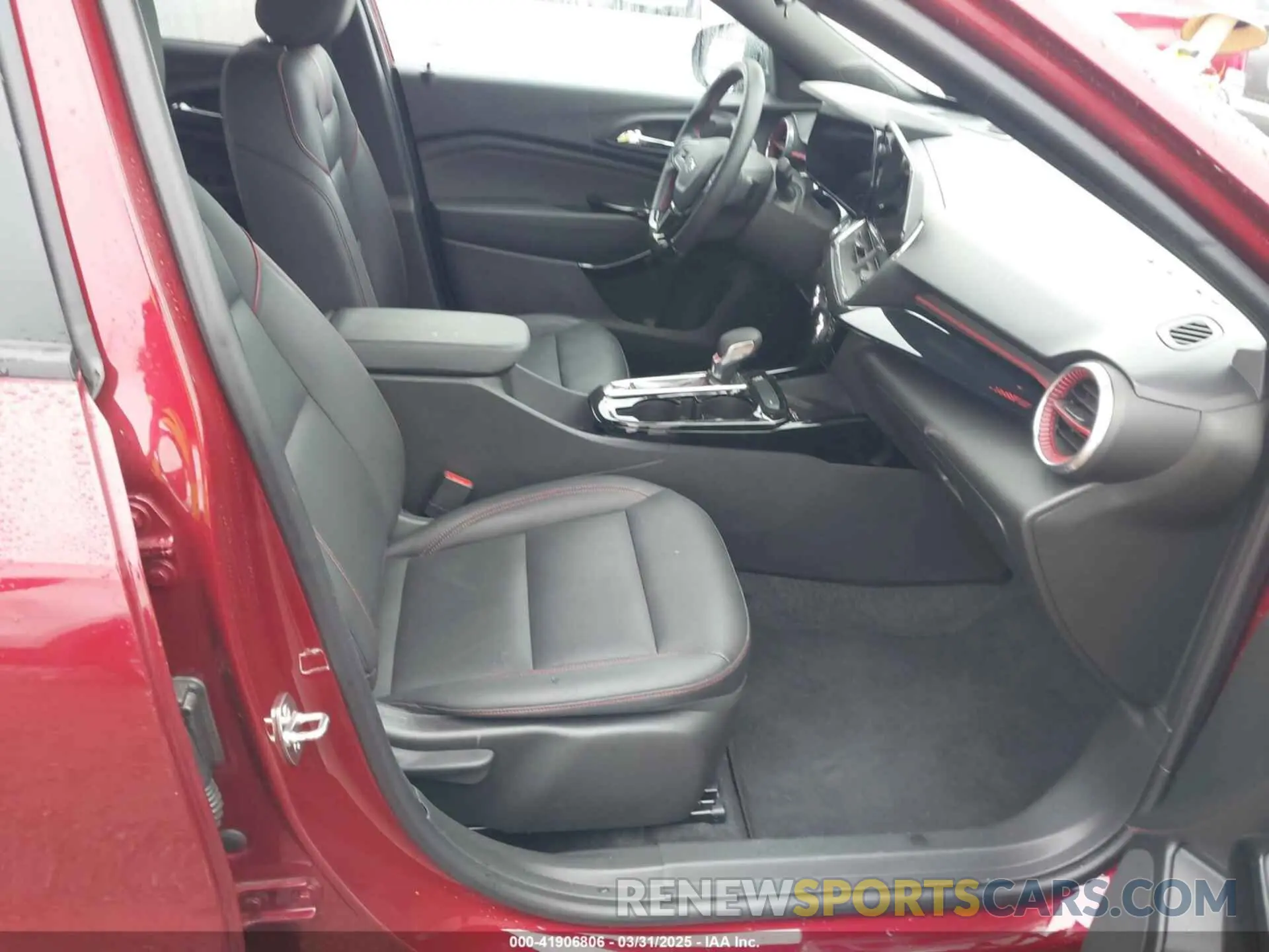 5 Photograph of a damaged car KL77LJE20RC006623 CHEVROLET TRAX 2024