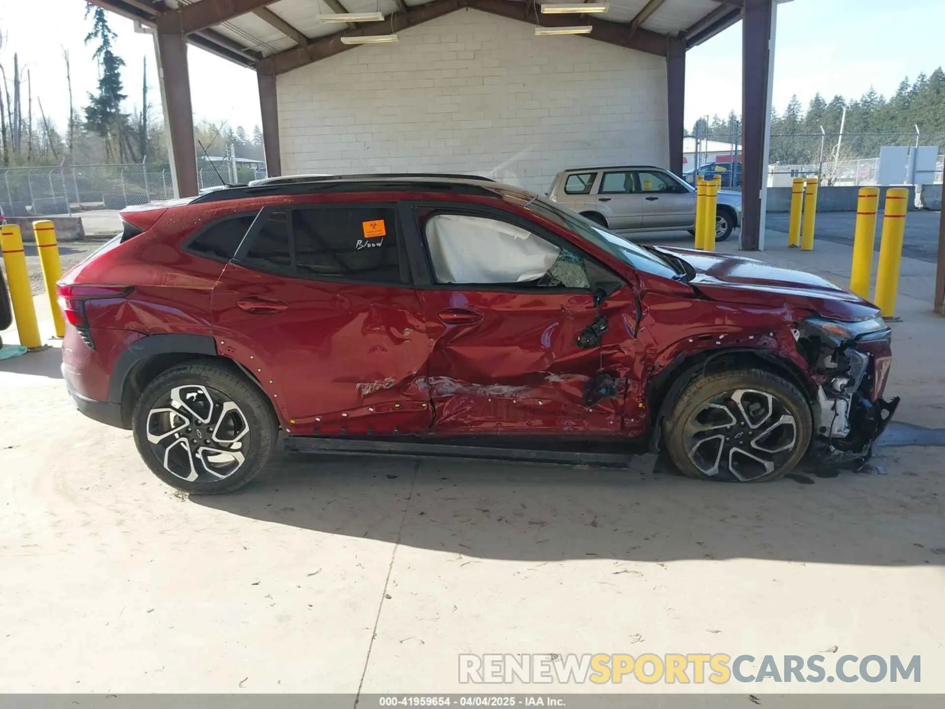 12 Photograph of a damaged car KL77LJE20RC231365 CHEVROLET TRAX 2024
