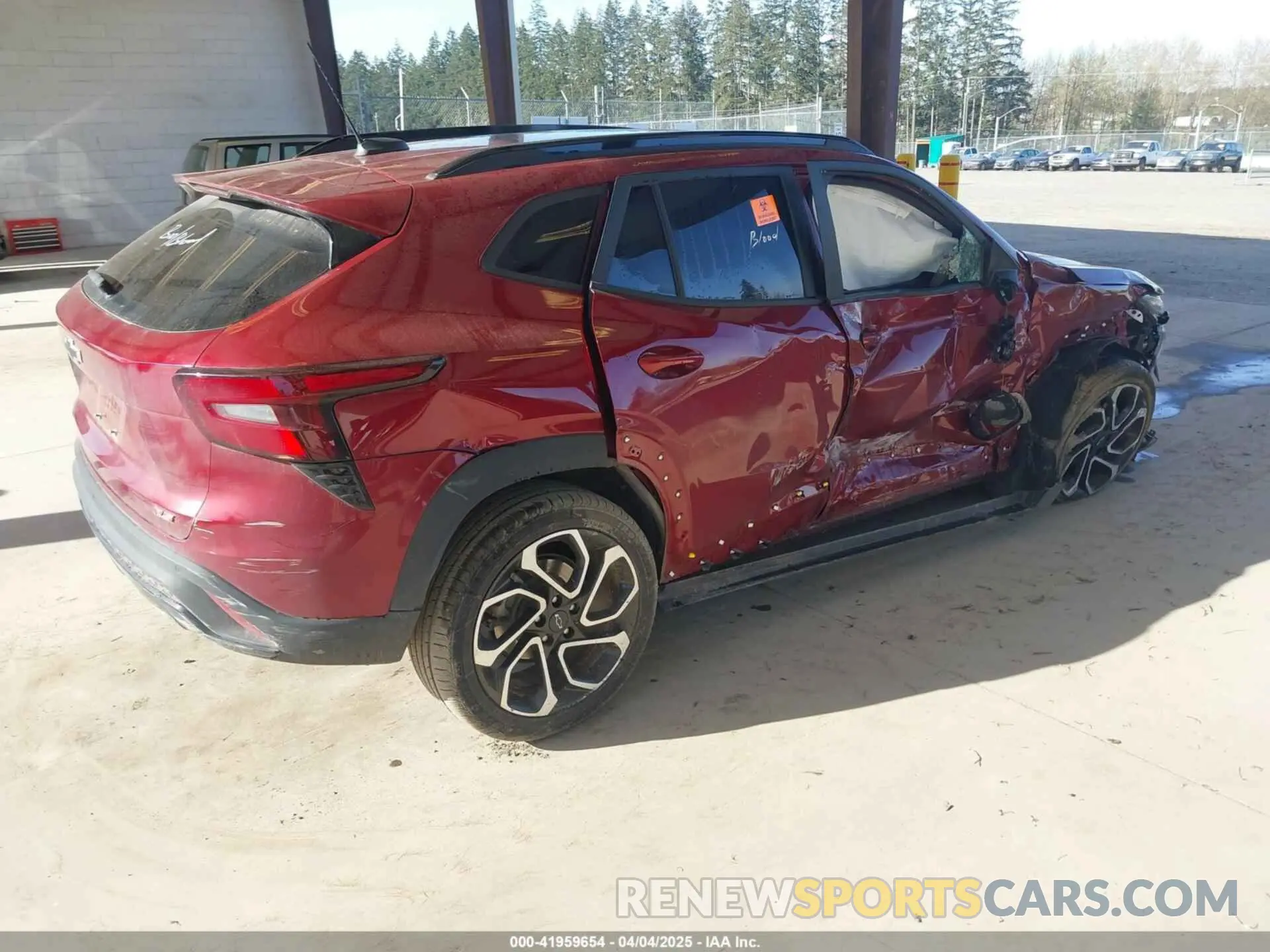 4 Photograph of a damaged car KL77LJE20RC231365 CHEVROLET TRAX 2024