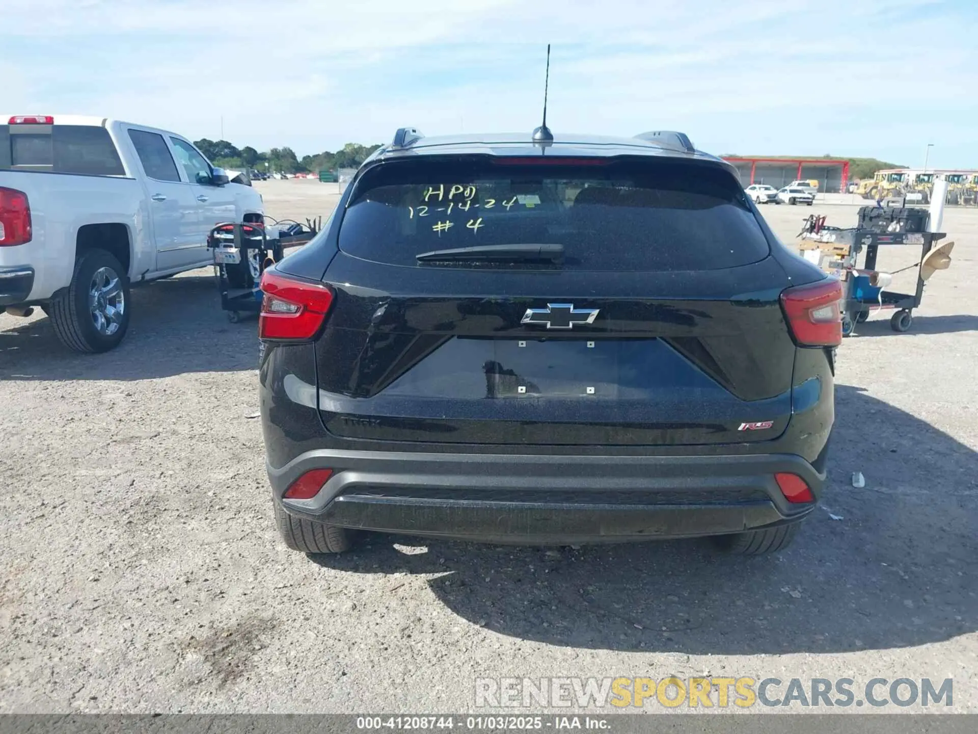17 Photograph of a damaged car KL77LJE21RC022197 CHEVROLET TRAX 2024