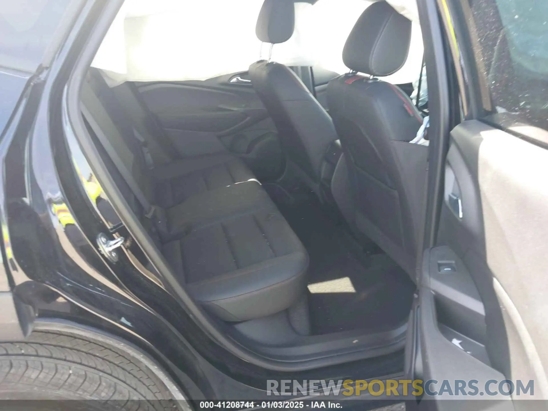 8 Photograph of a damaged car KL77LJE21RC022197 CHEVROLET TRAX 2024