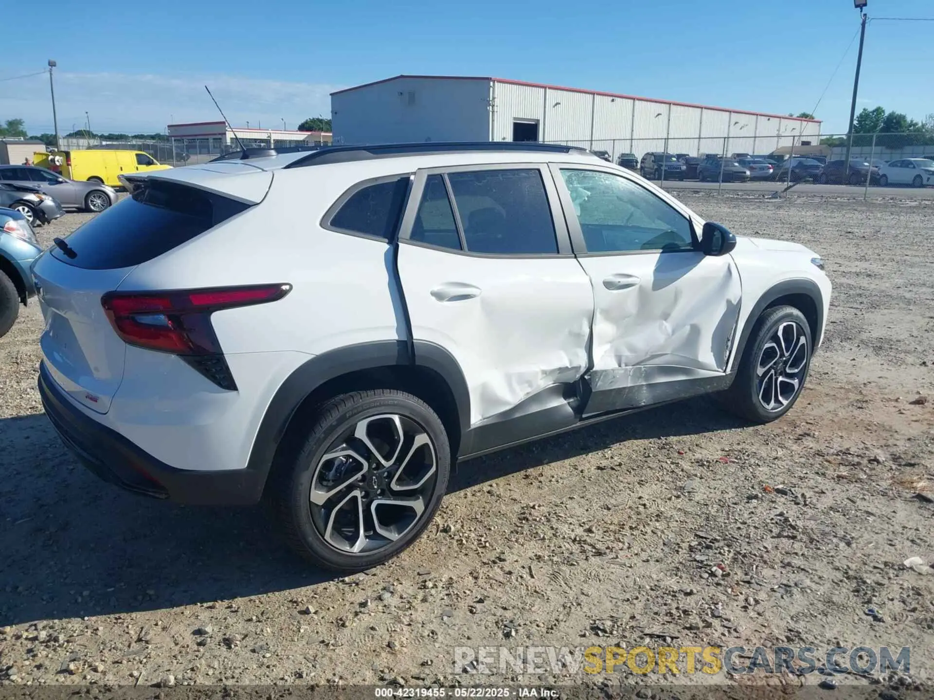 4 Photograph of a damaged car KL77LJE23RC241971 CHEVROLET TRAX 2024