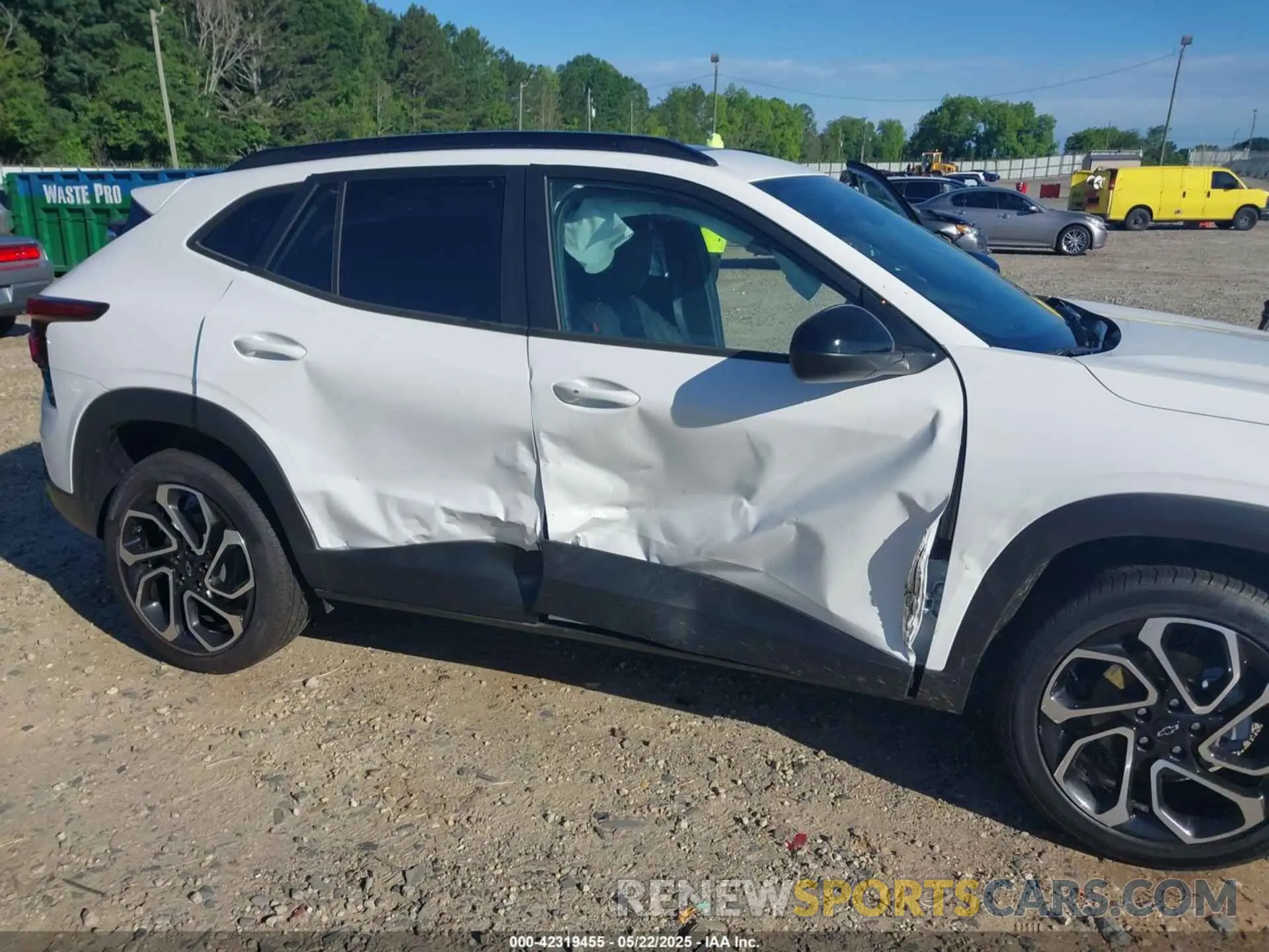 6 Photograph of a damaged car KL77LJE23RC241971 CHEVROLET TRAX 2024