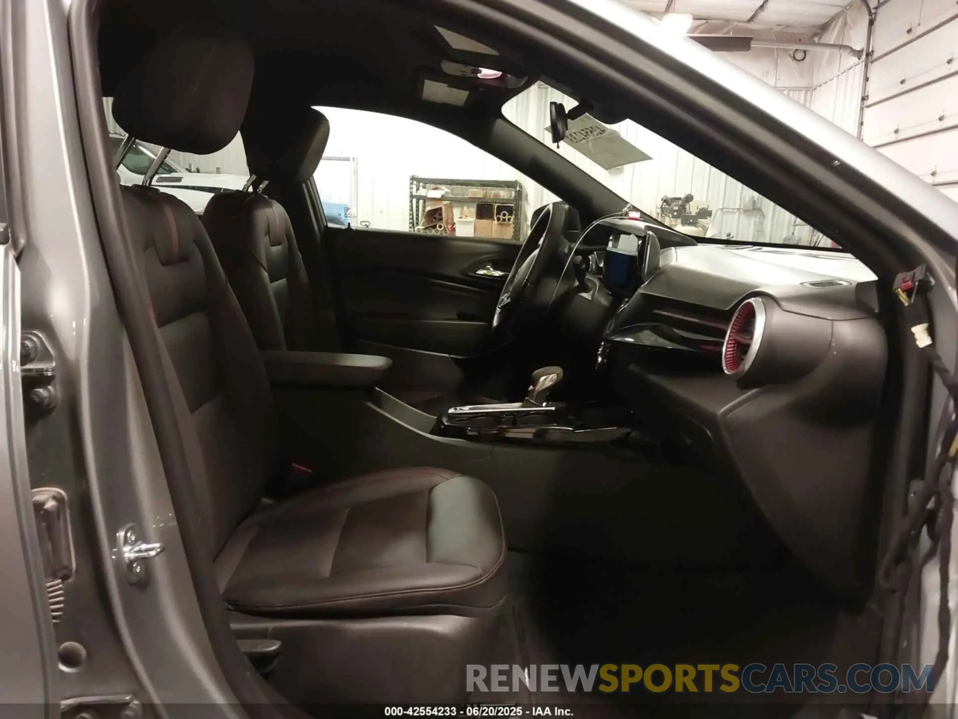 5 Photograph of a damaged car KL77LJE24RC054836 CHEVROLET TRAX 2024