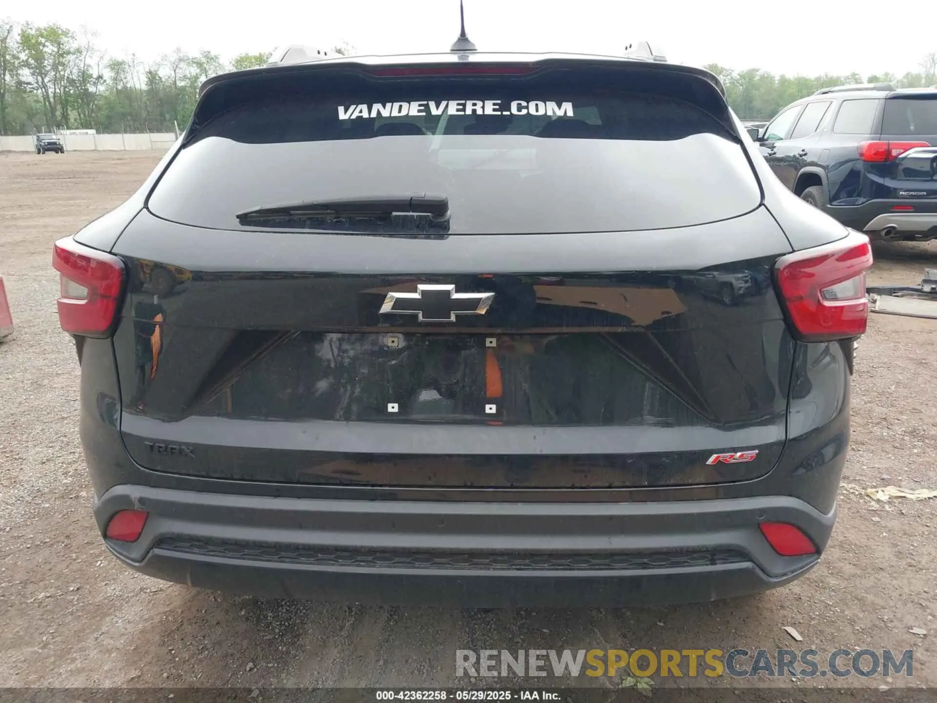 17 Photograph of a damaged car KL77LJE24RC146450 CHEVROLET TRAX 2024