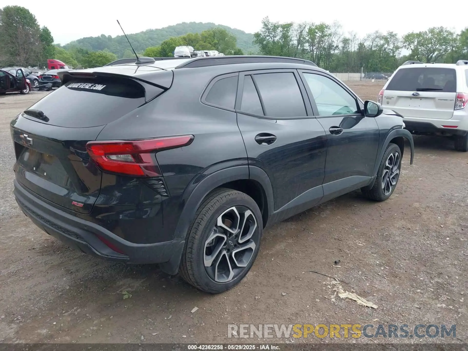 4 Photograph of a damaged car KL77LJE24RC146450 CHEVROLET TRAX 2024
