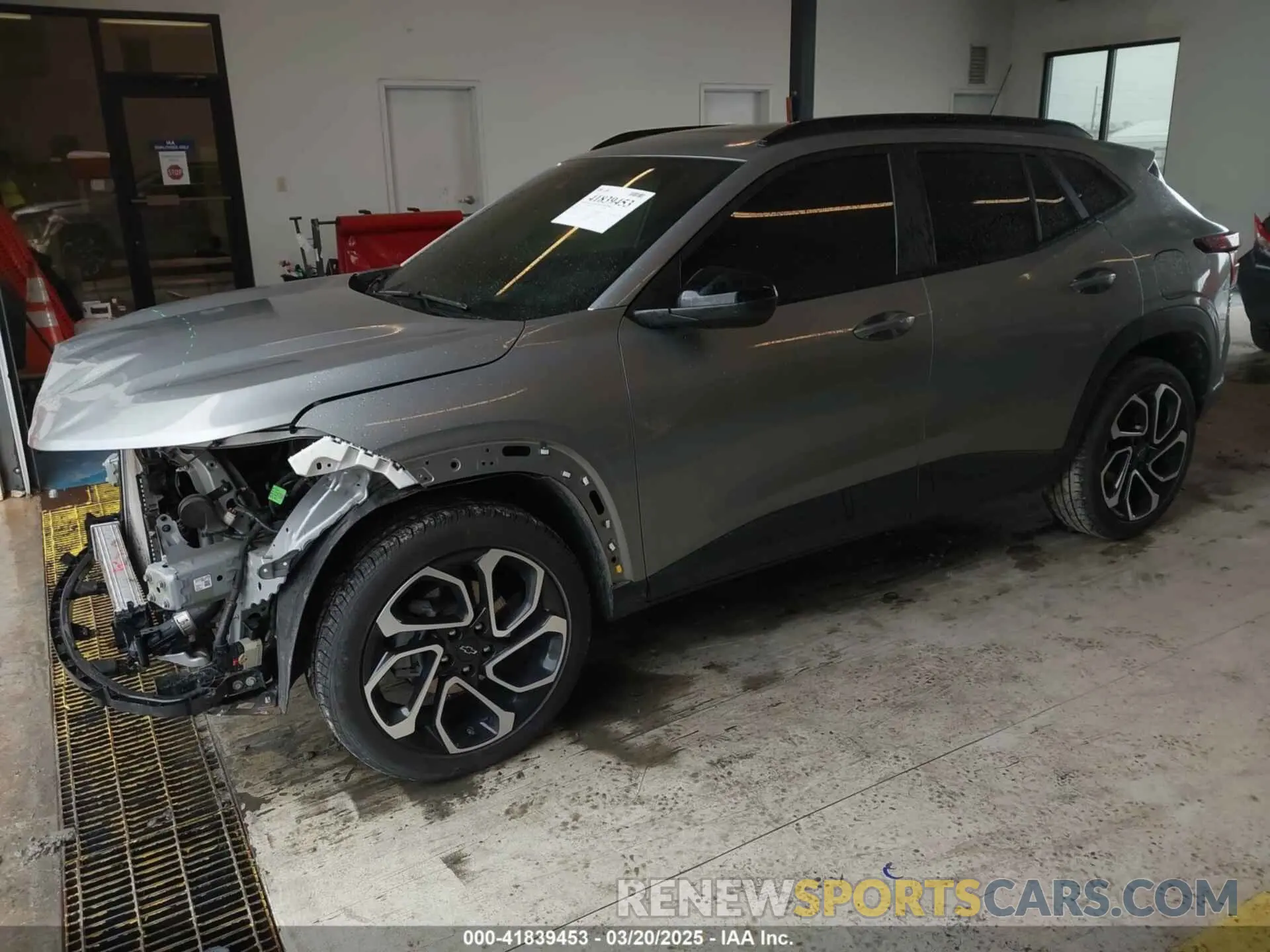 2 Photograph of a damaged car KL77LJE25RC093645 CHEVROLET TRAX 2024