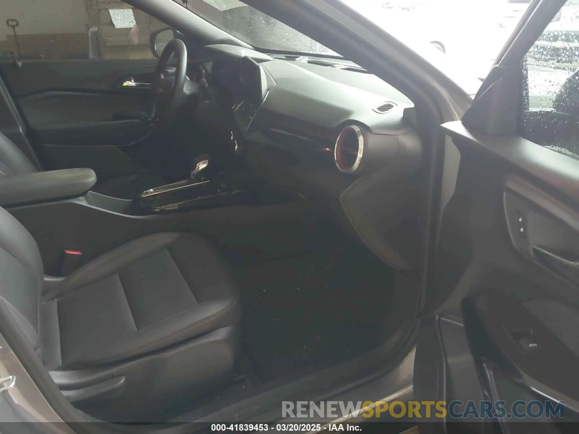 5 Photograph of a damaged car KL77LJE25RC093645 CHEVROLET TRAX 2024