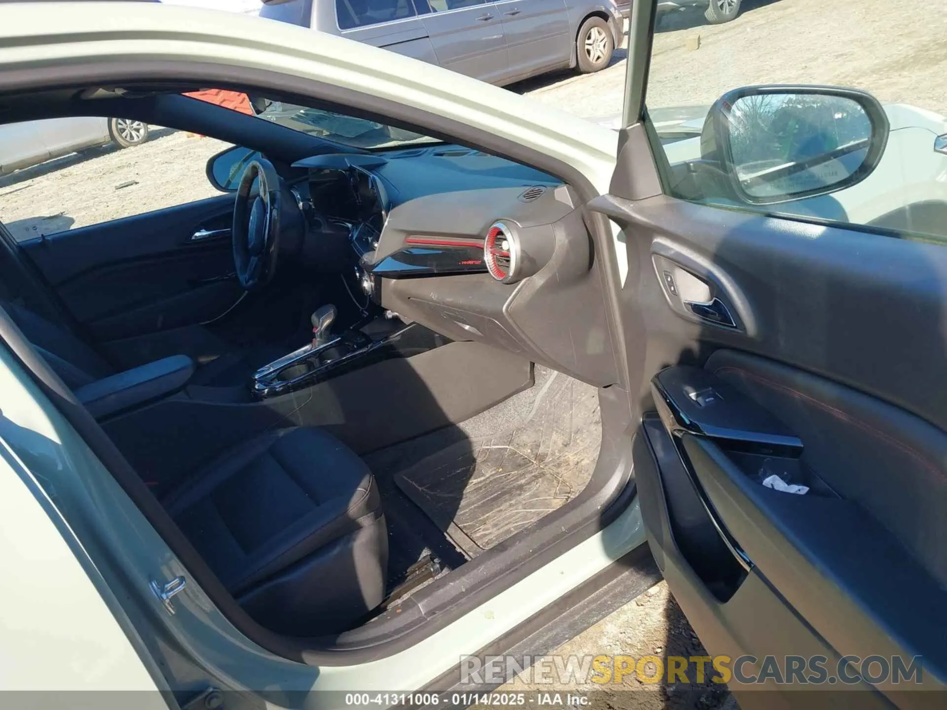 5 Photograph of a damaged car KL77LJE25RC123680 CHEVROLET TRAX 2024