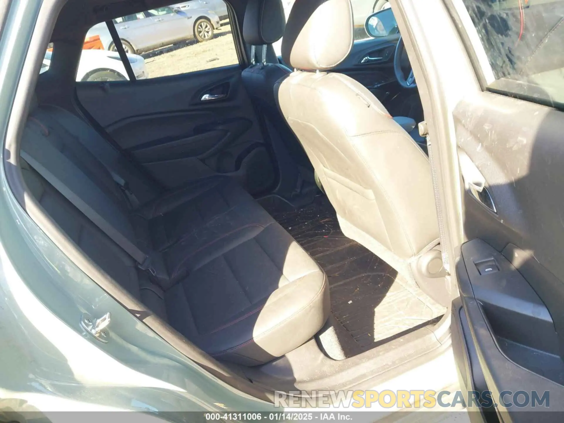 8 Photograph of a damaged car KL77LJE25RC123680 CHEVROLET TRAX 2024