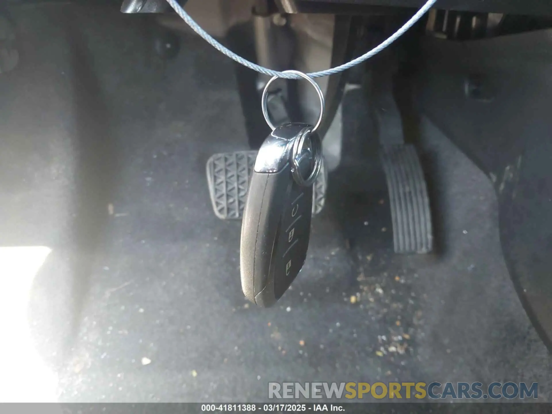 11 Photograph of a damaged car KL77LJE25RC184074 CHEVROLET TRAX 2024