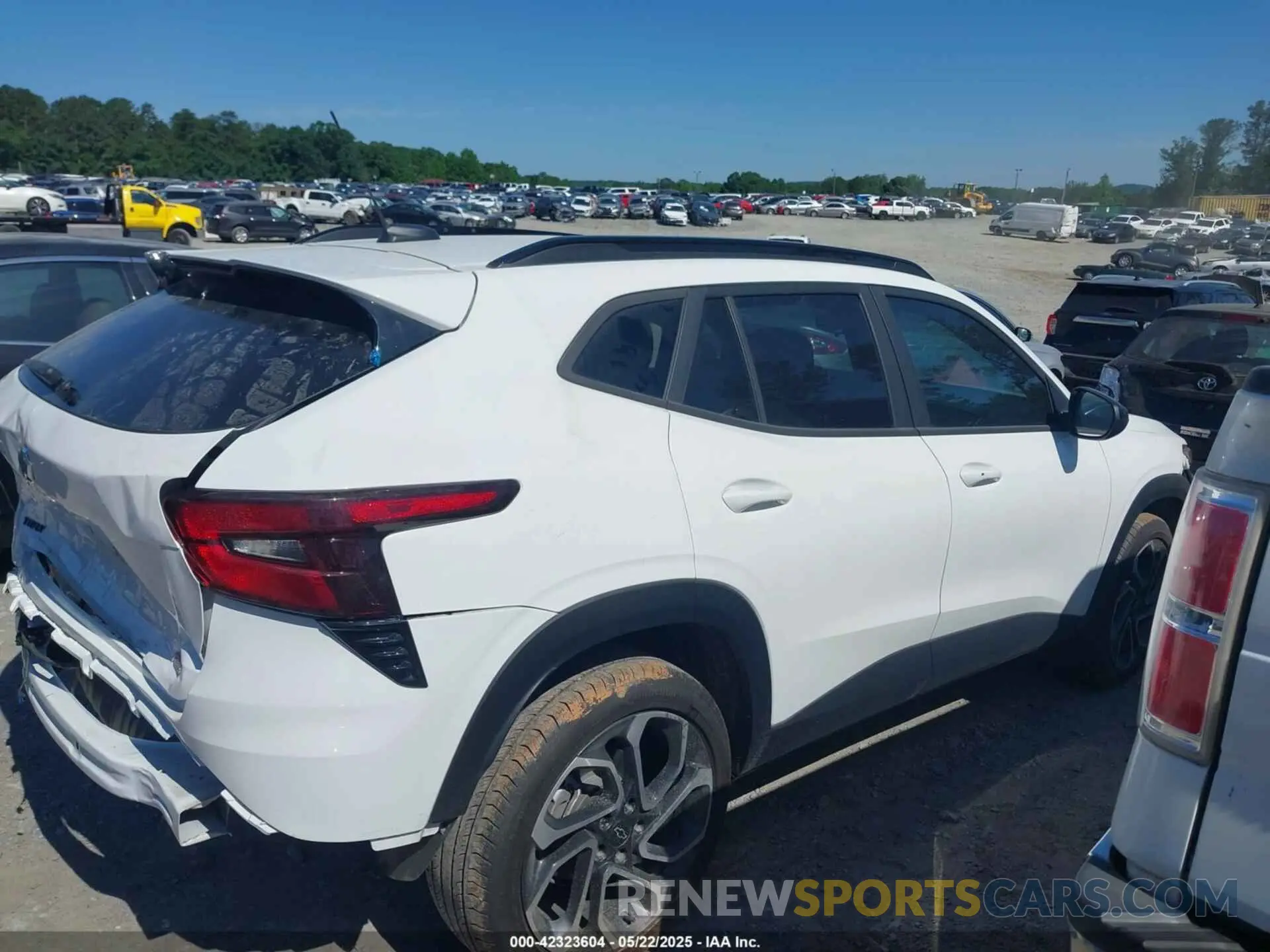 14 Photograph of a damaged car KL77LJE26RC070309 CHEVROLET TRAX 2024