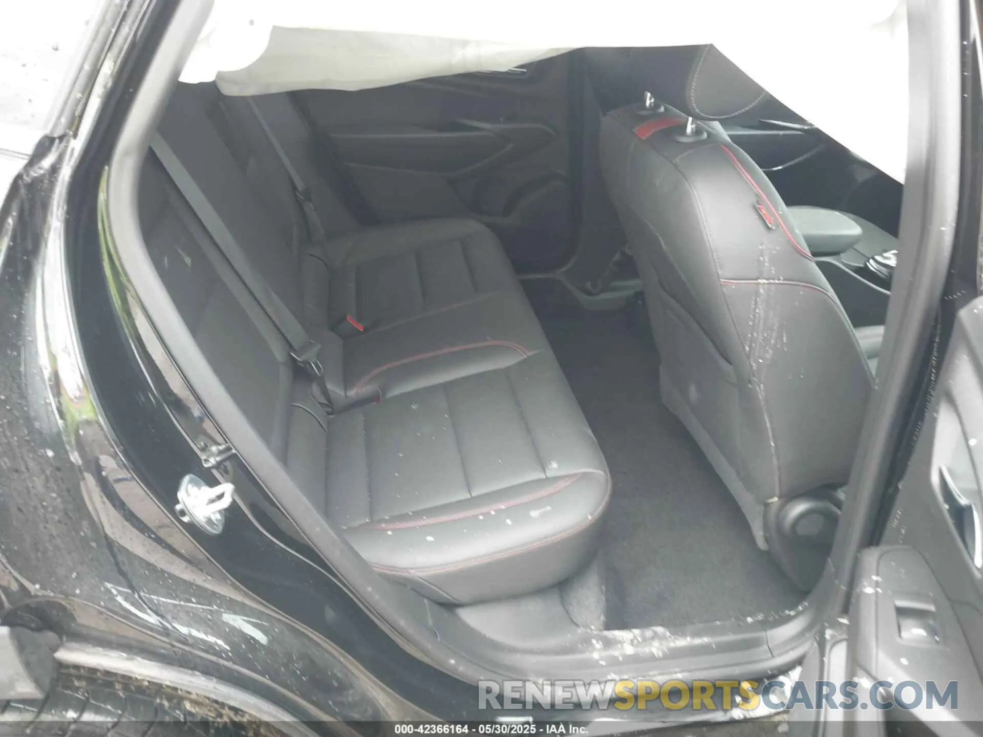8 Photograph of a damaged car KL77LJE26RC193396 CHEVROLET TRAX 2024