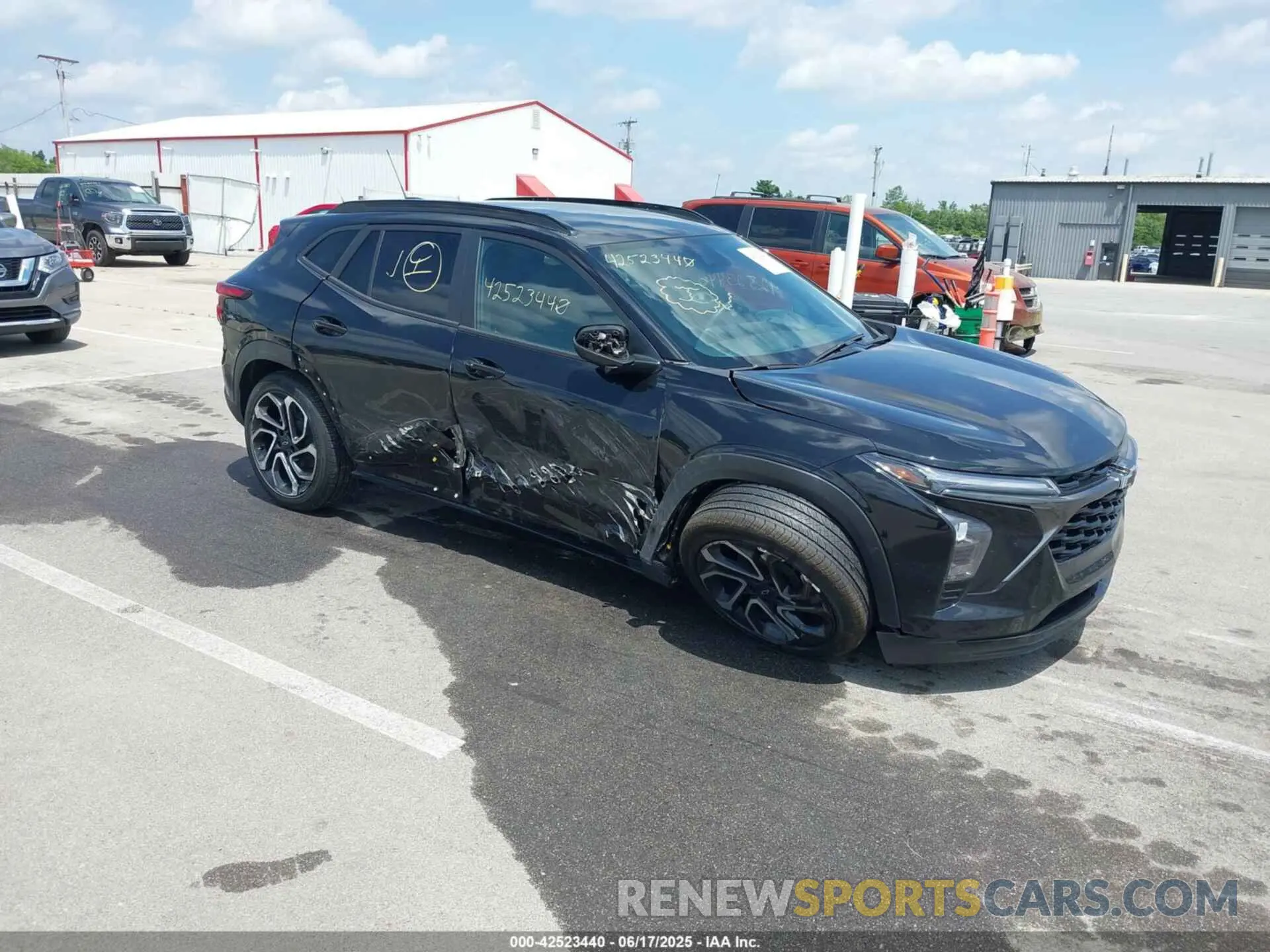 1 Photograph of a damaged car KL77LJE2XRC146100 CHEVROLET TRAX 2024
