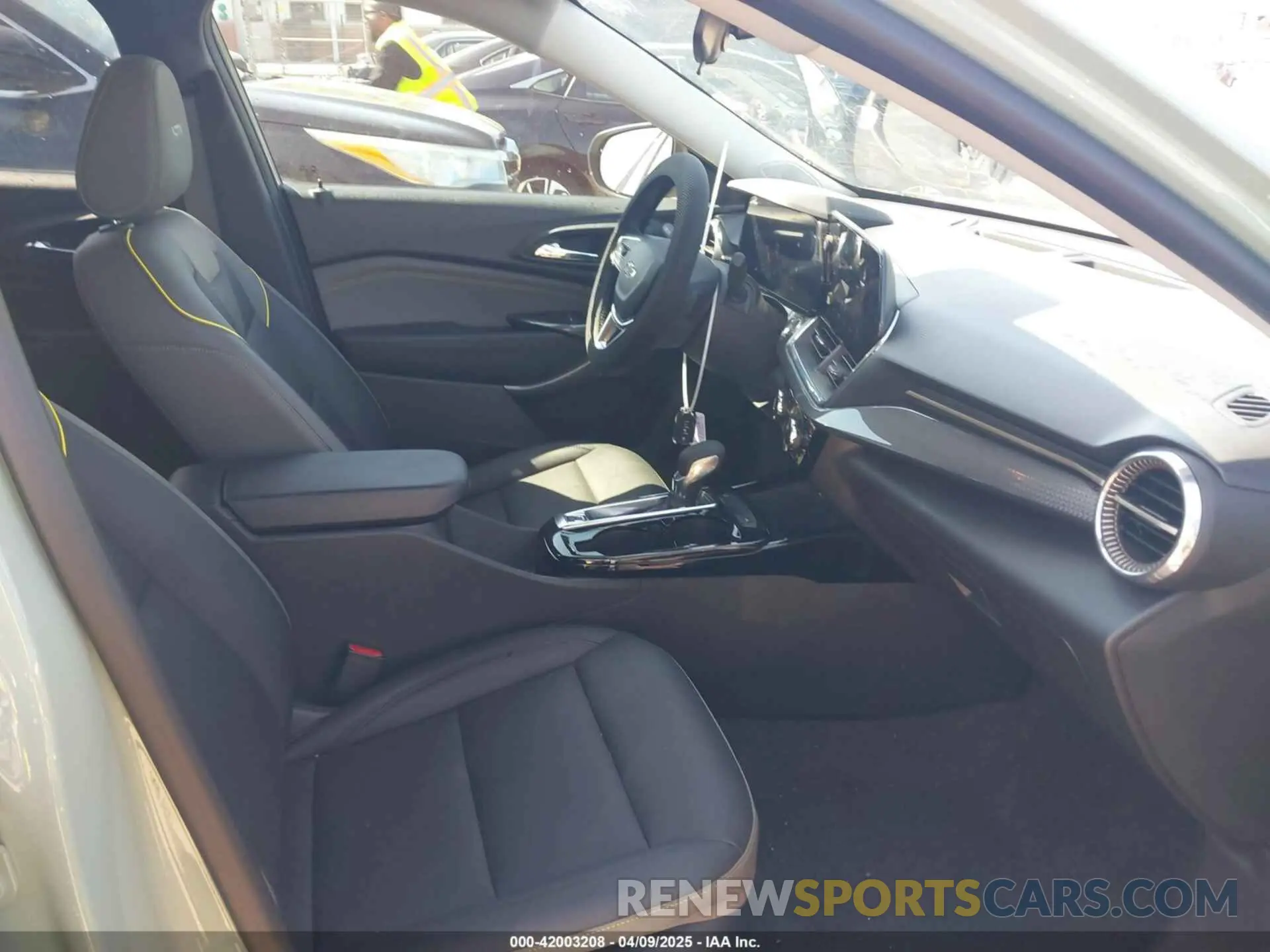 5 Photograph of a damaged car KL77LKE20RC086107 CHEVROLET TRAX 2024