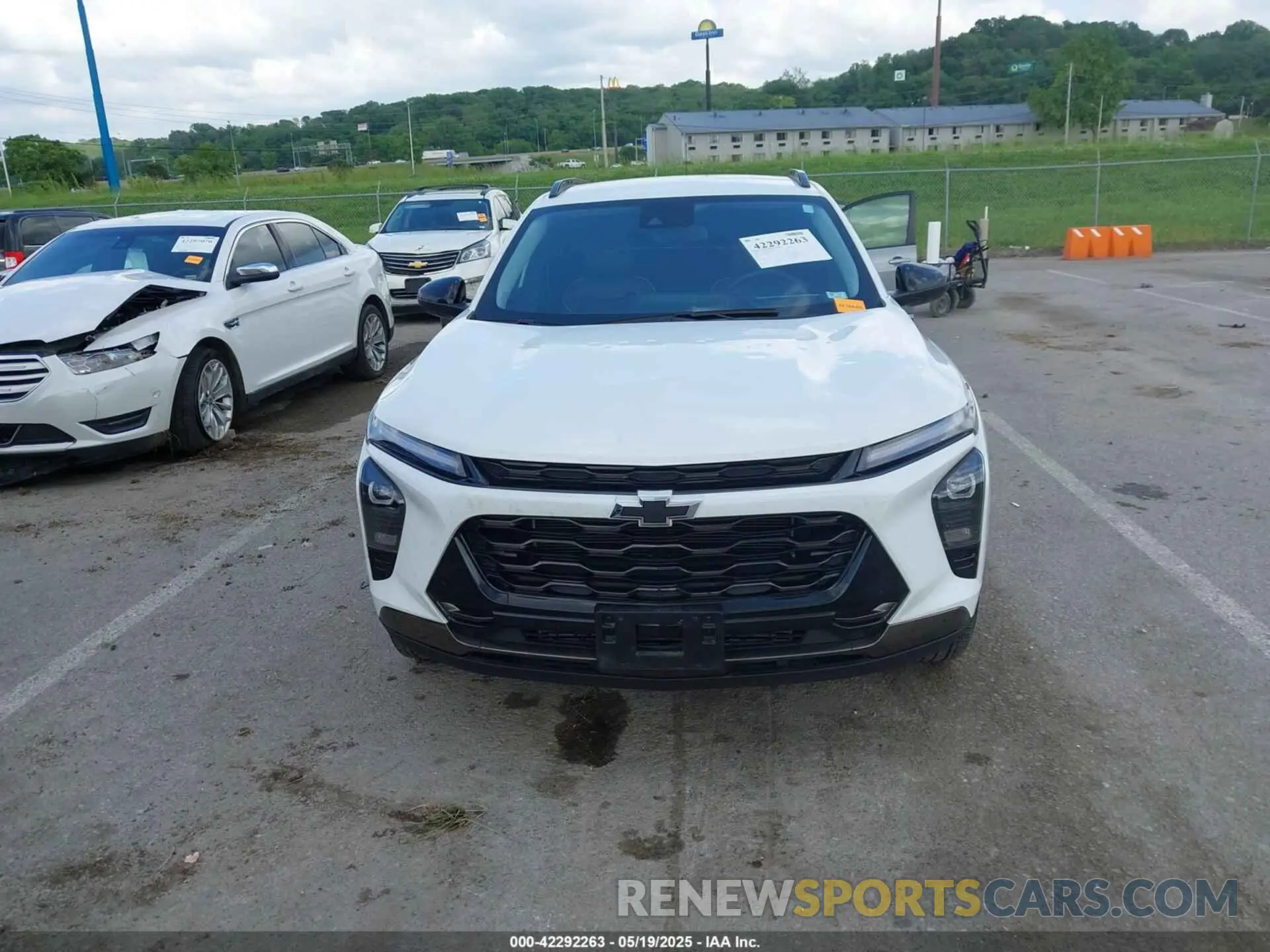 12 Photograph of a damaged car KL77LKE20RC087127 CHEVROLET TRAX 2024