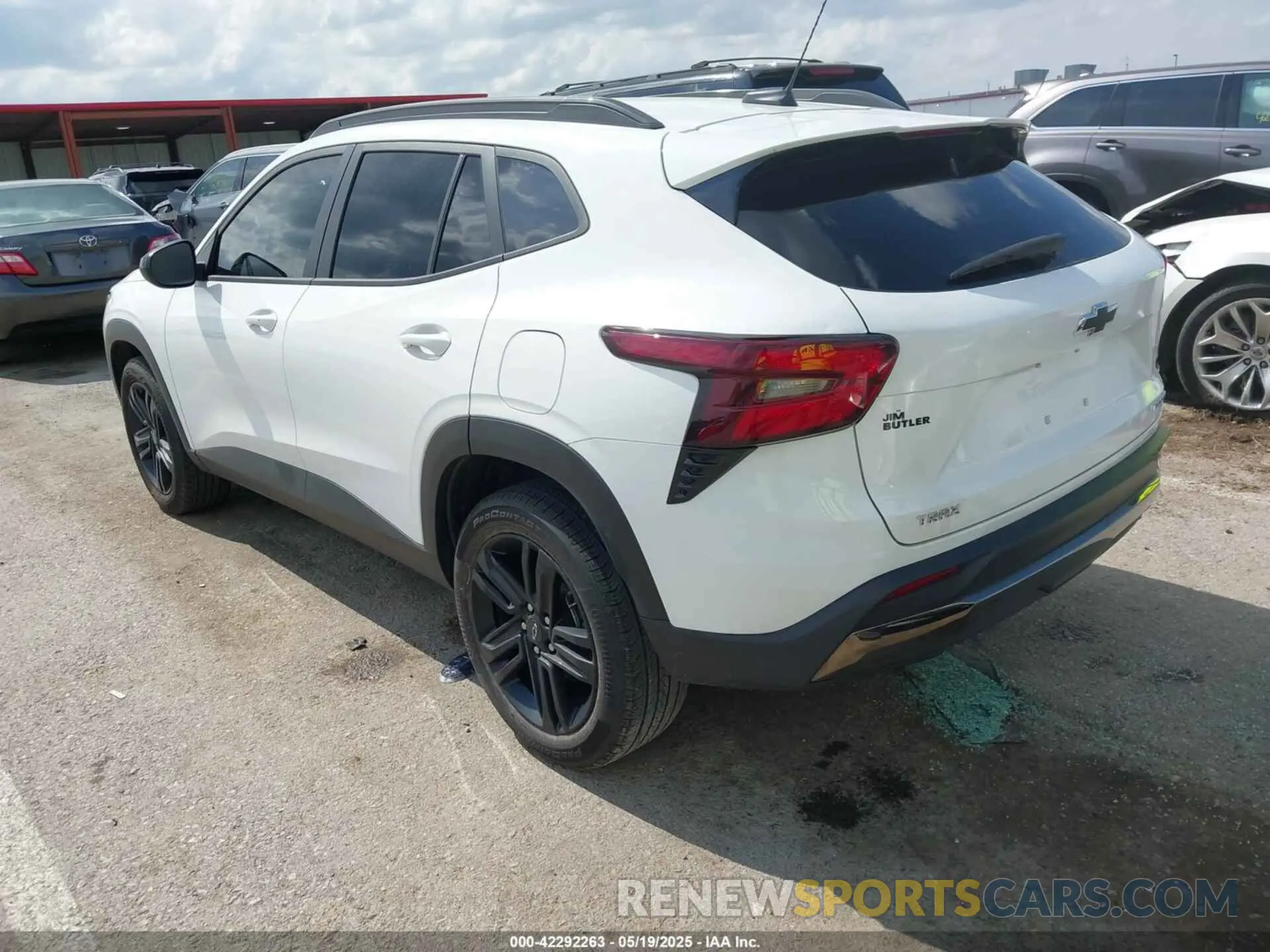 3 Photograph of a damaged car KL77LKE20RC087127 CHEVROLET TRAX 2024