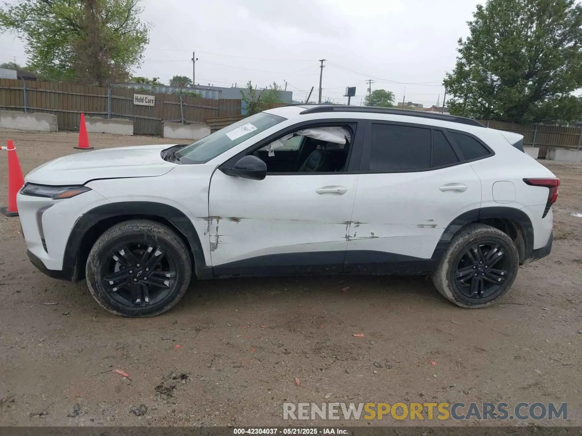 14 Photograph of a damaged car KL77LKE20RC109711 CHEVROLET TRAX 2024