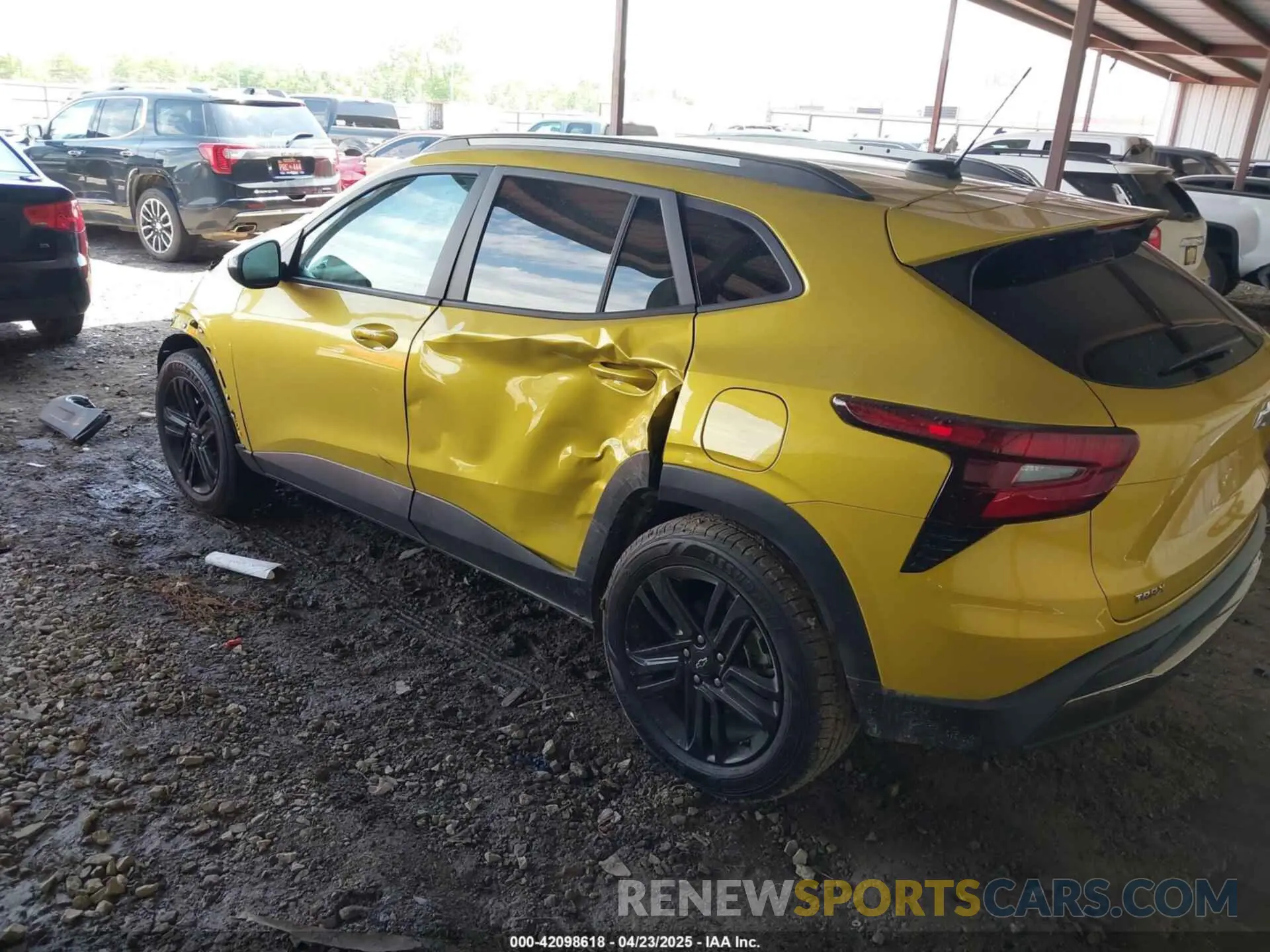 3 Photograph of a damaged car KL77LKE23RC013944 CHEVROLET TRAX 2024