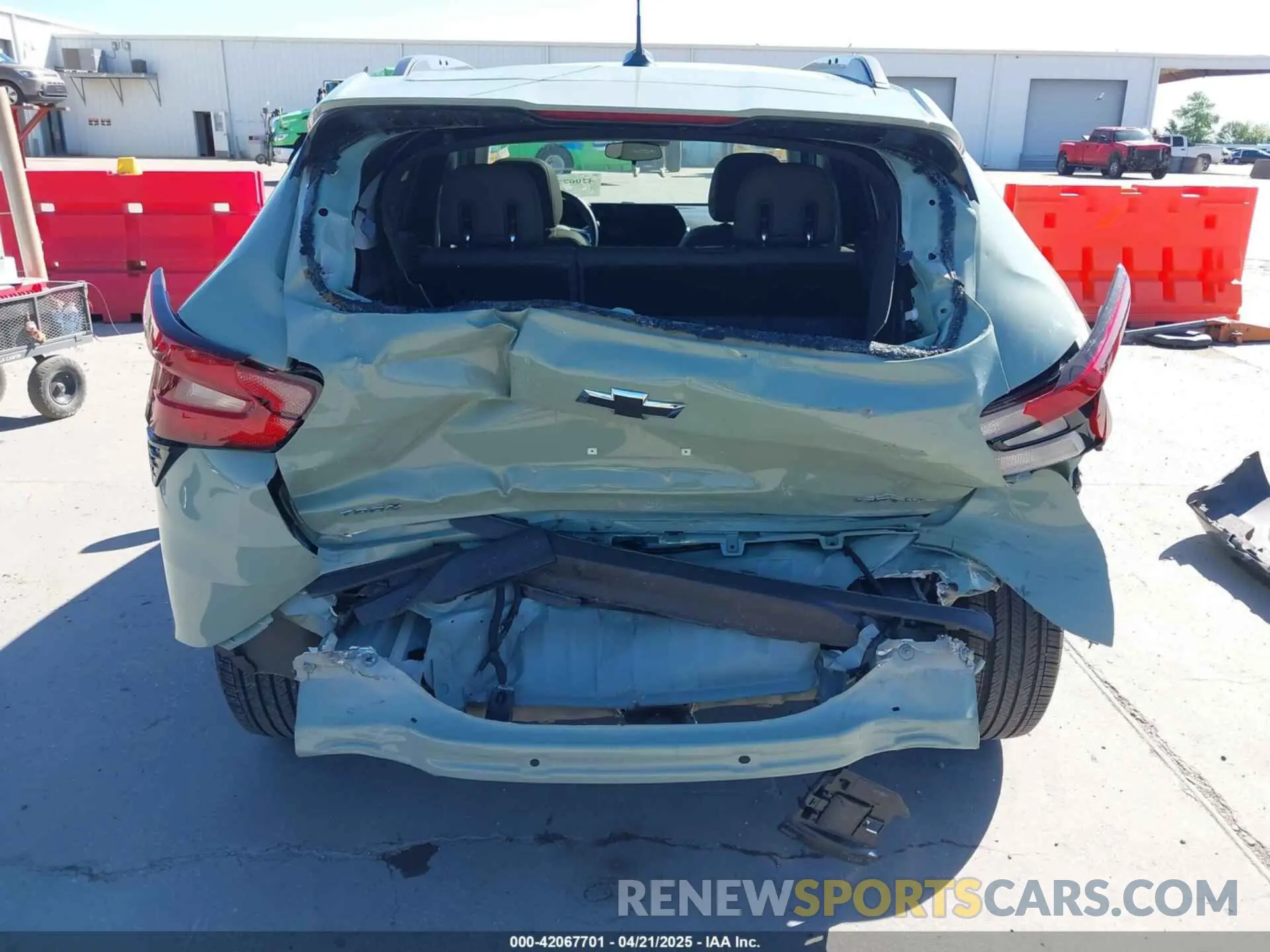 17 Photograph of a damaged car KL77LKE23RC092855 CHEVROLET TRAX 2024