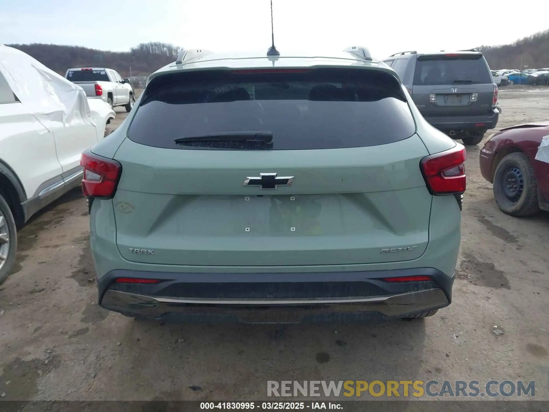 17 Photograph of a damaged car KL77LKE23RC199033 CHEVROLET TRAX 2024
