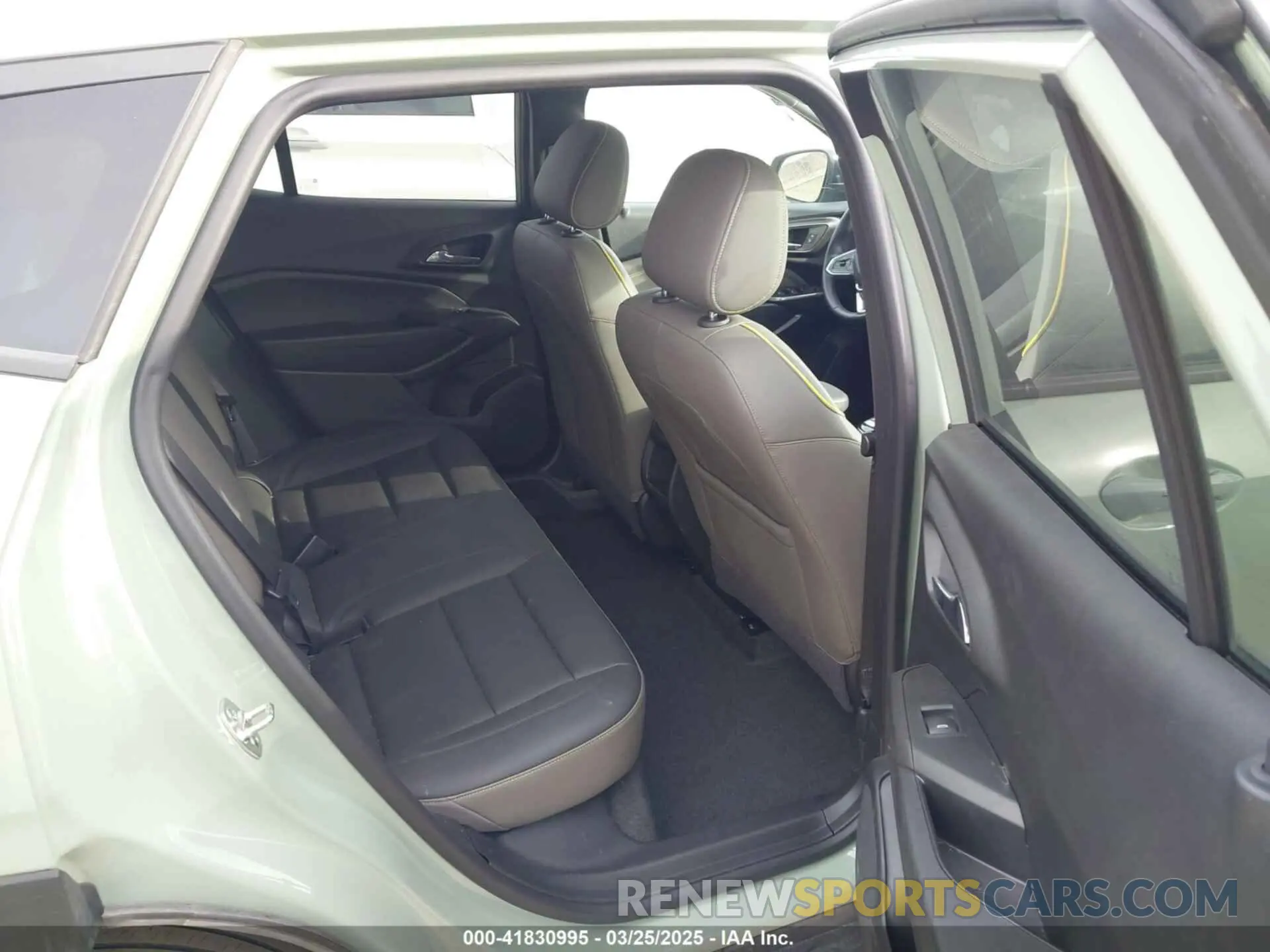 8 Photograph of a damaged car KL77LKE23RC199033 CHEVROLET TRAX 2024