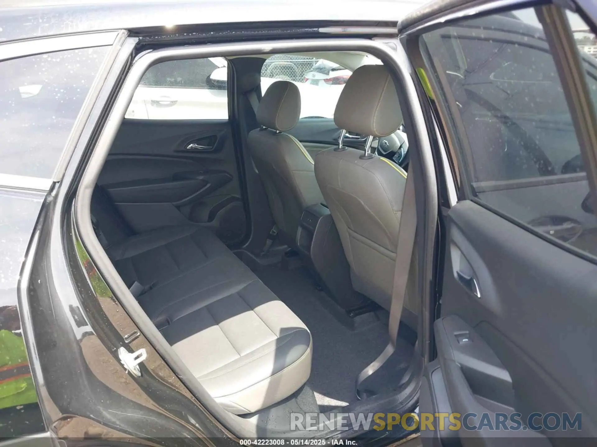 8 Photograph of a damaged car KL77LKE23RC238056 CHEVROLET TRAX 2024