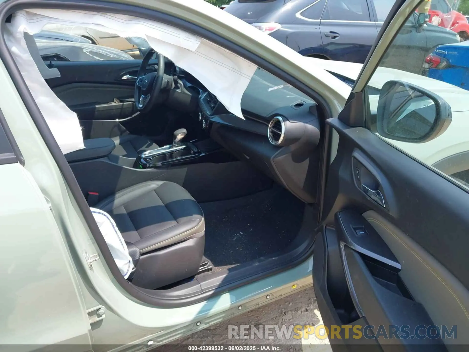 5 Photograph of a damaged car KL77LKE25RC214938 CHEVROLET TRAX 2024