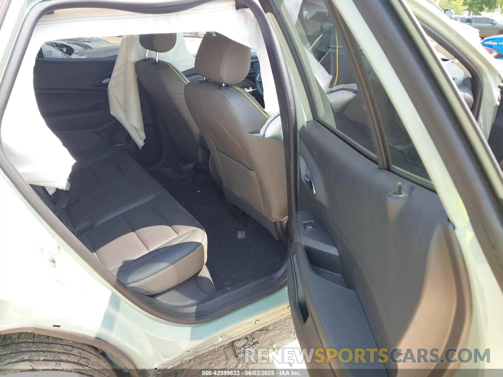 8 Photograph of a damaged car KL77LKE25RC214938 CHEVROLET TRAX 2024