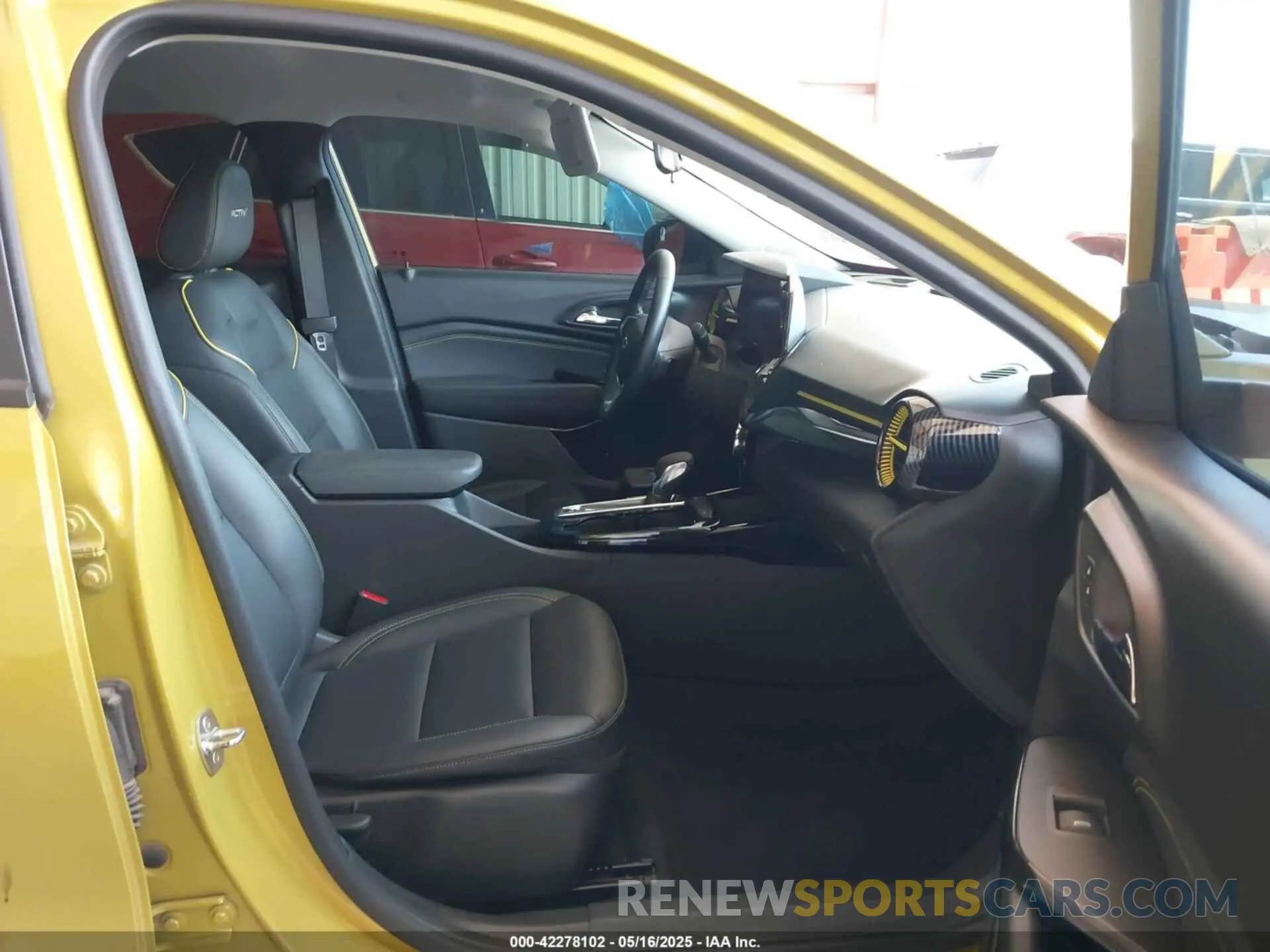5 Photograph of a damaged car KL77LKE28RC015866 CHEVROLET TRAX 2024